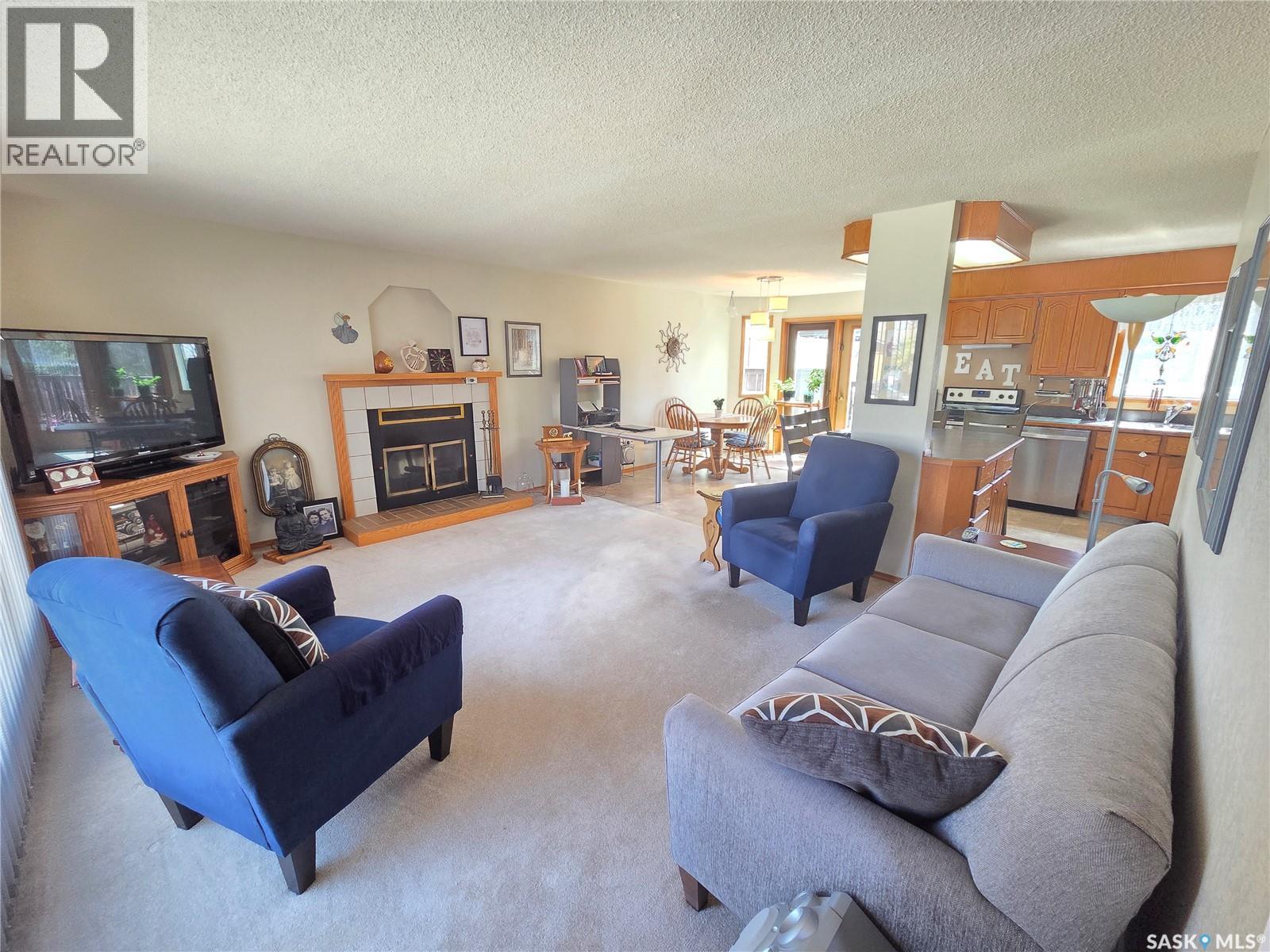 509 Carlyle AVENUE - 11