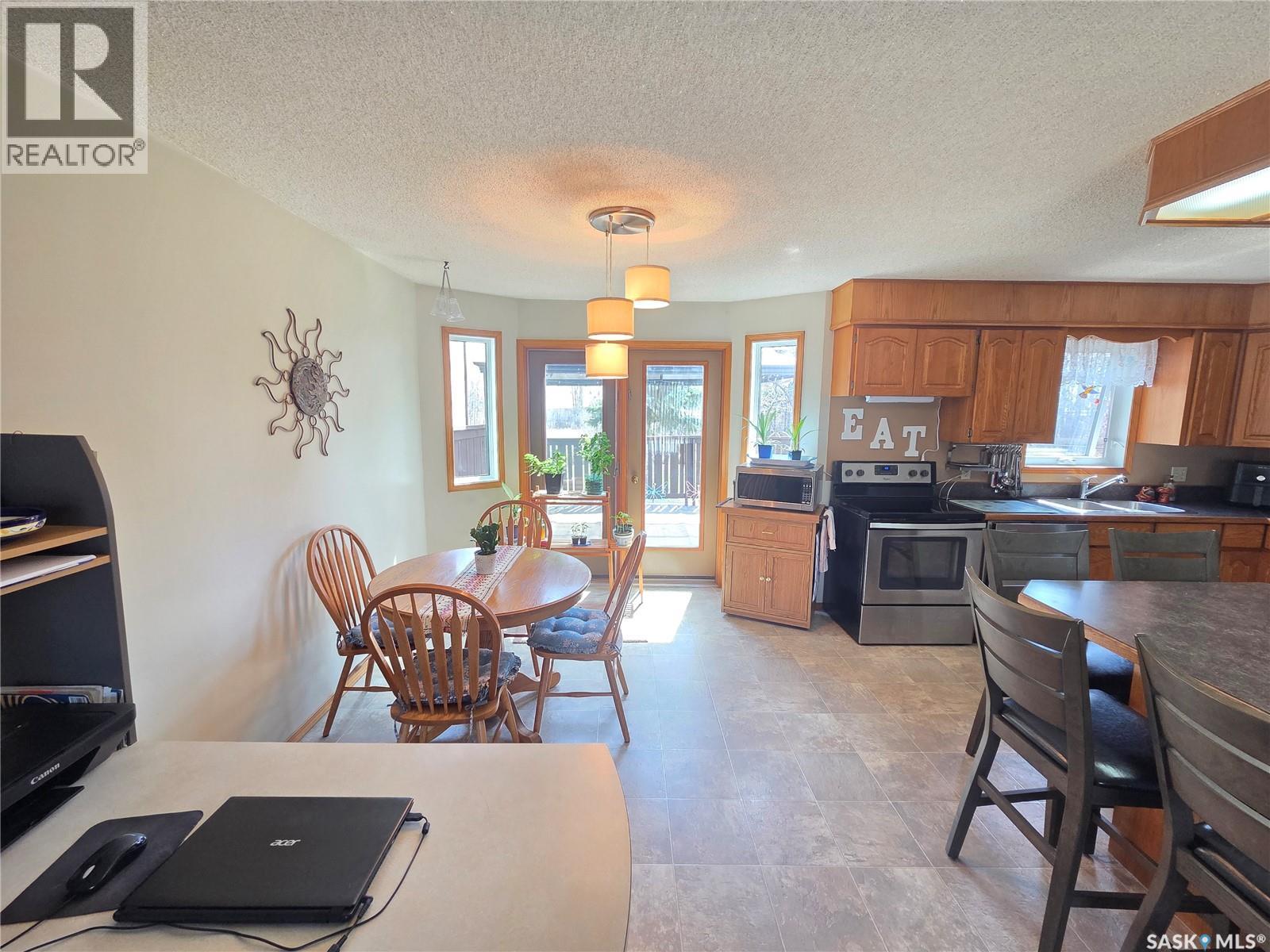 509 Carlyle AVENUE - 18