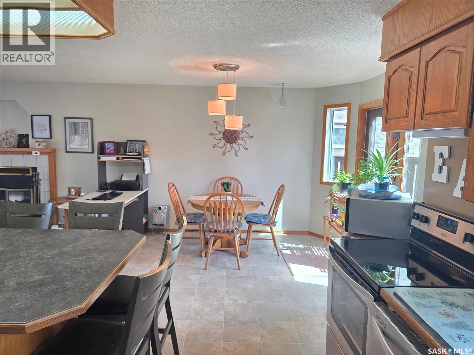 509 Carlyle AVENUE - 26