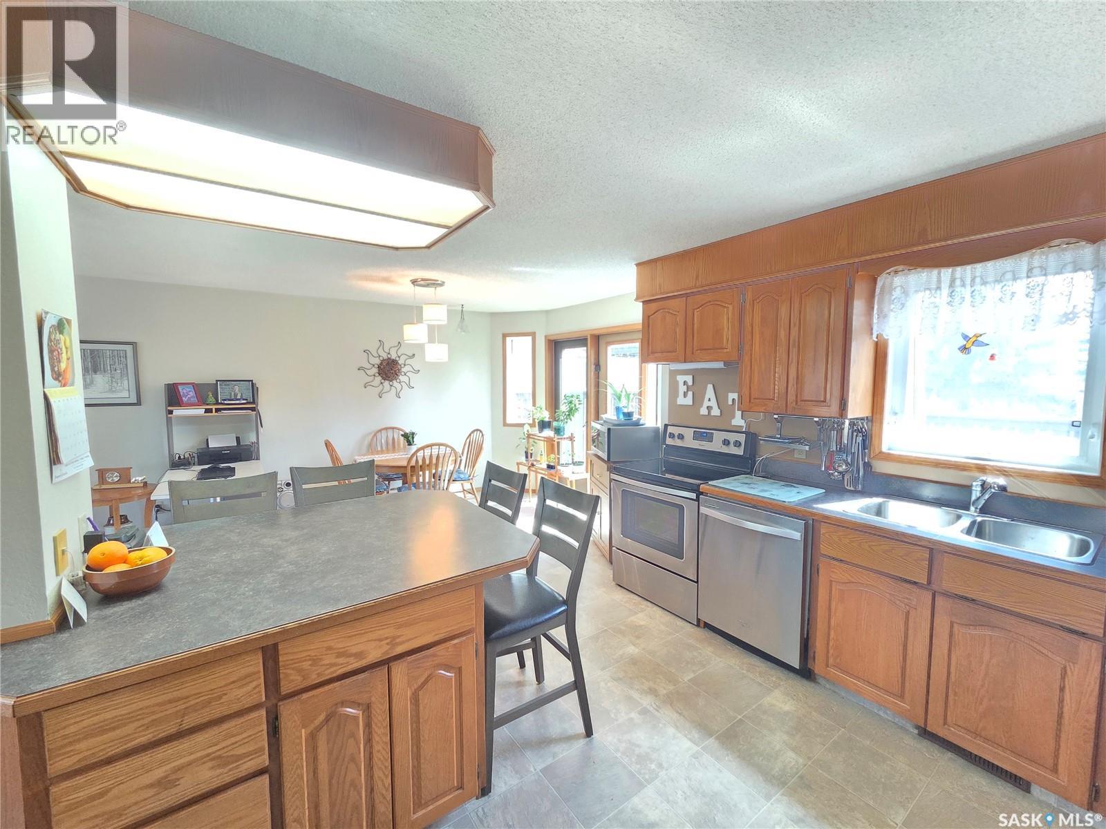 509 Carlyle AVENUE - 28