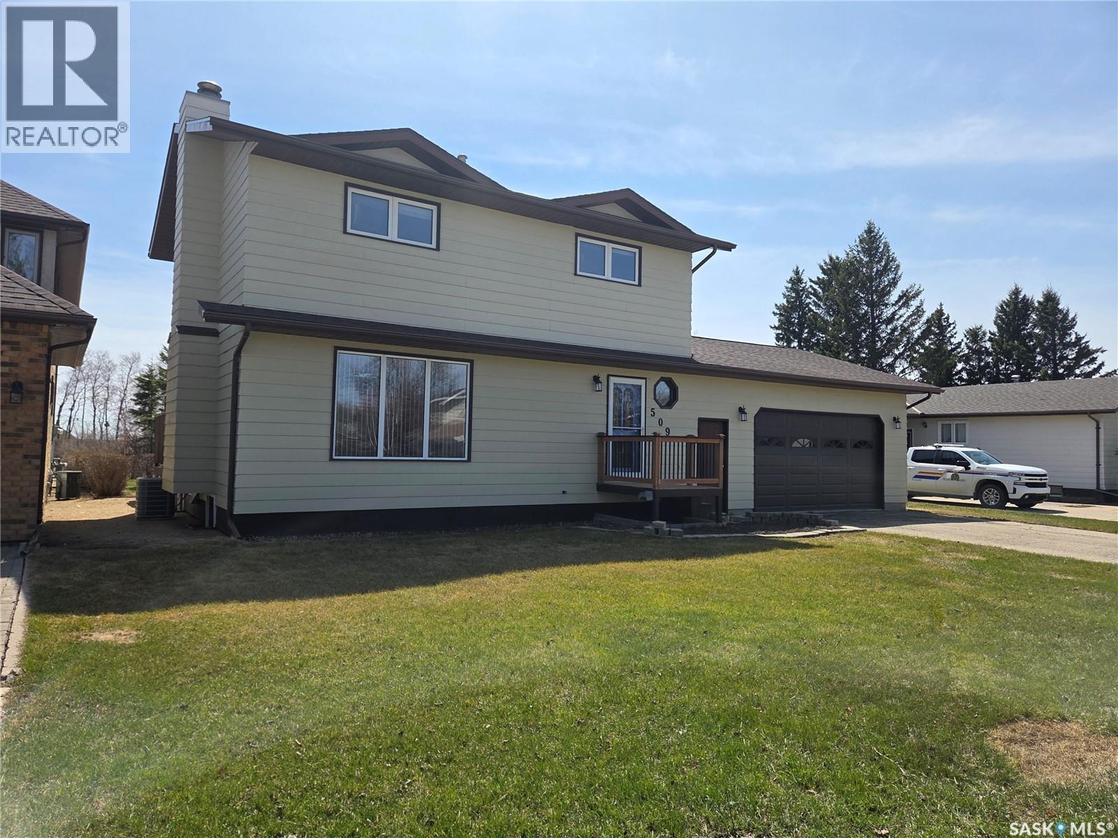 509 Carlyle AVENUE - 3