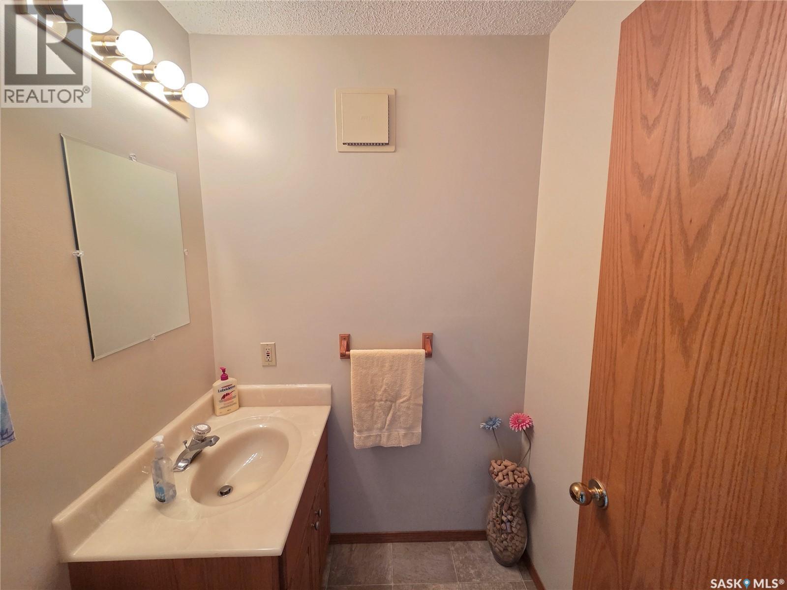 509 Carlyle AVENUE - 32