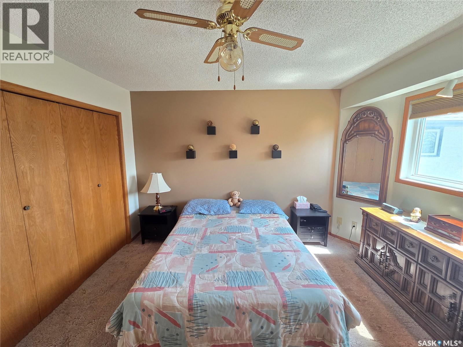 509 Carlyle AVENUE - 34