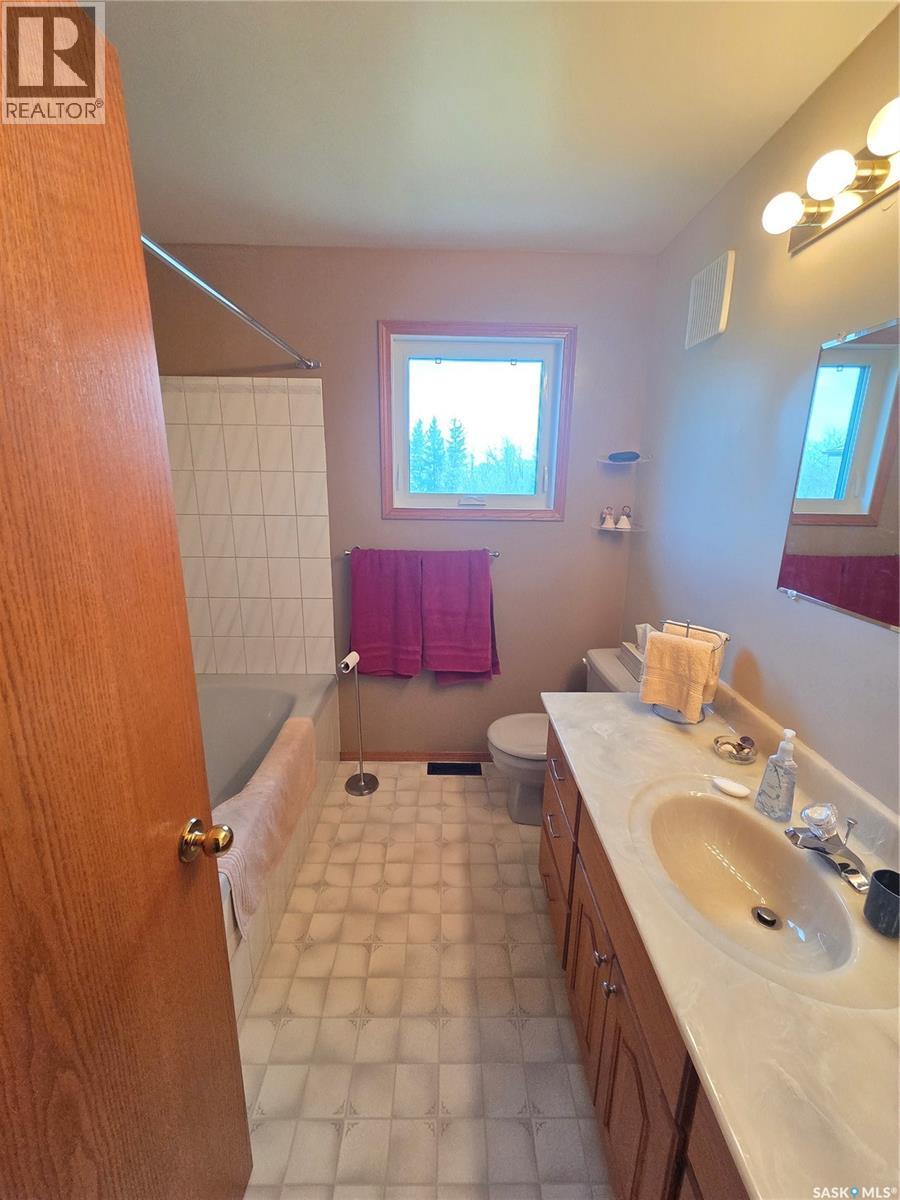 509 Carlyle AVENUE - 36