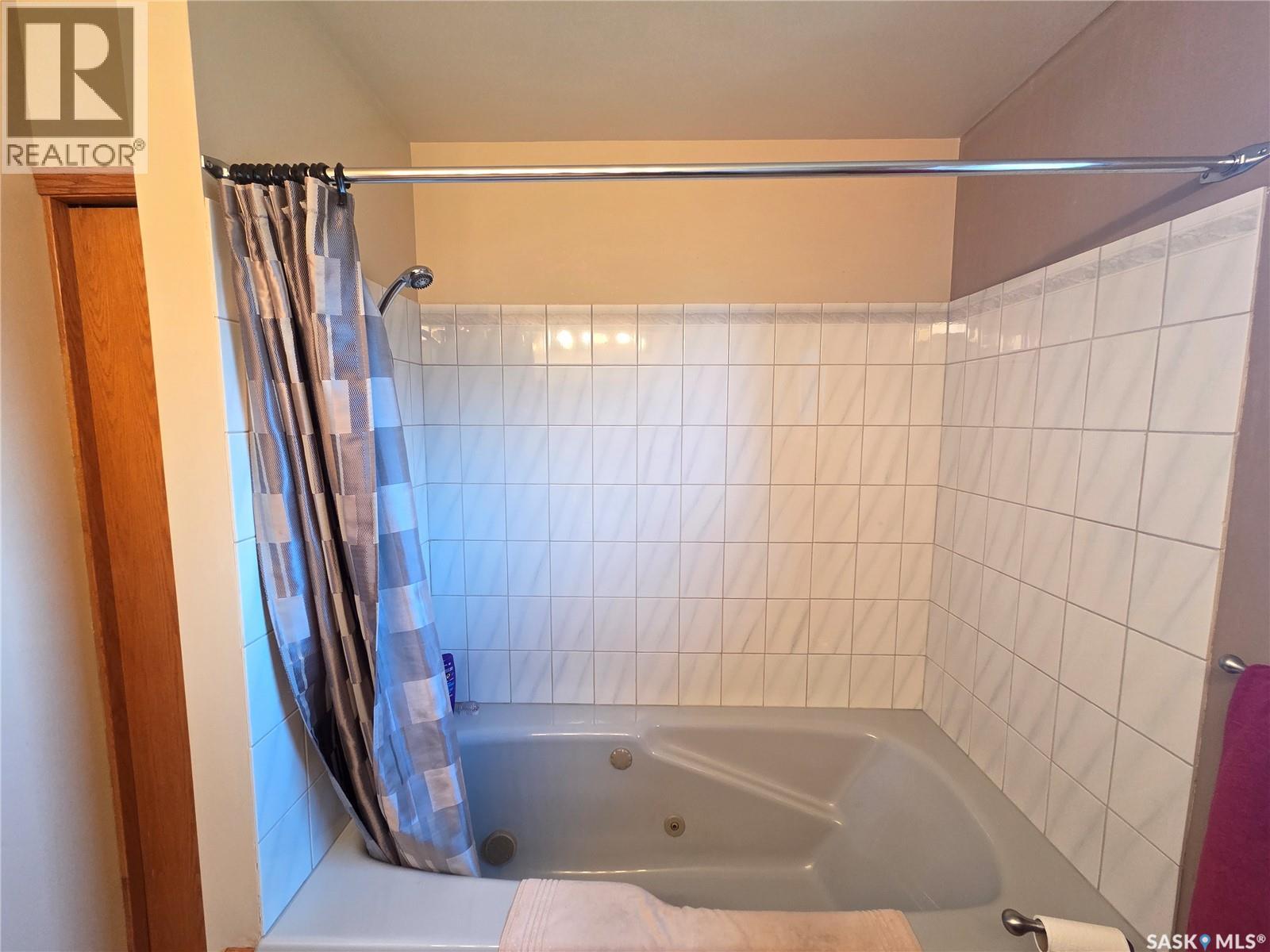 509 Carlyle AVENUE - 37