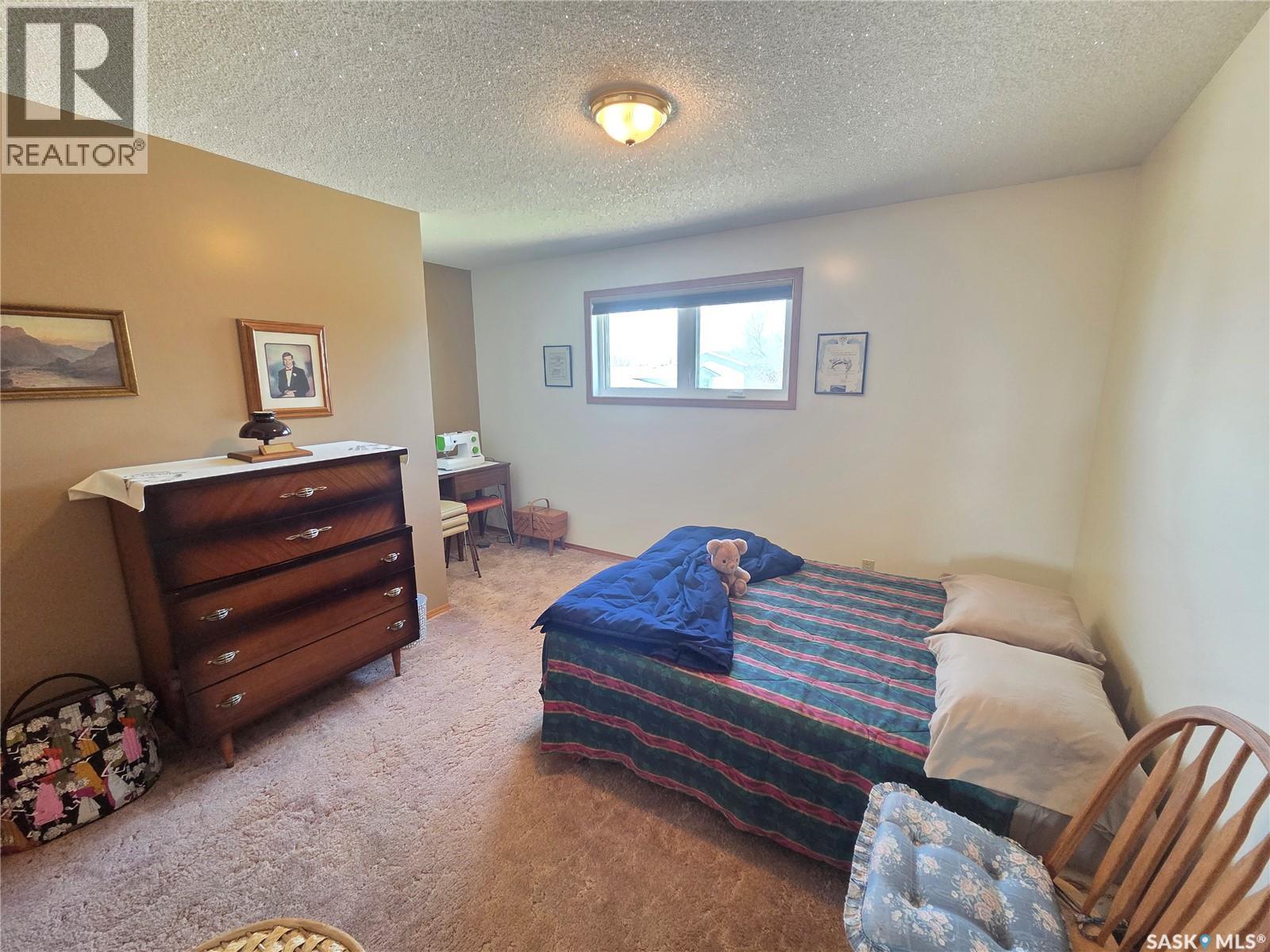 509 Carlyle AVENUE - 38