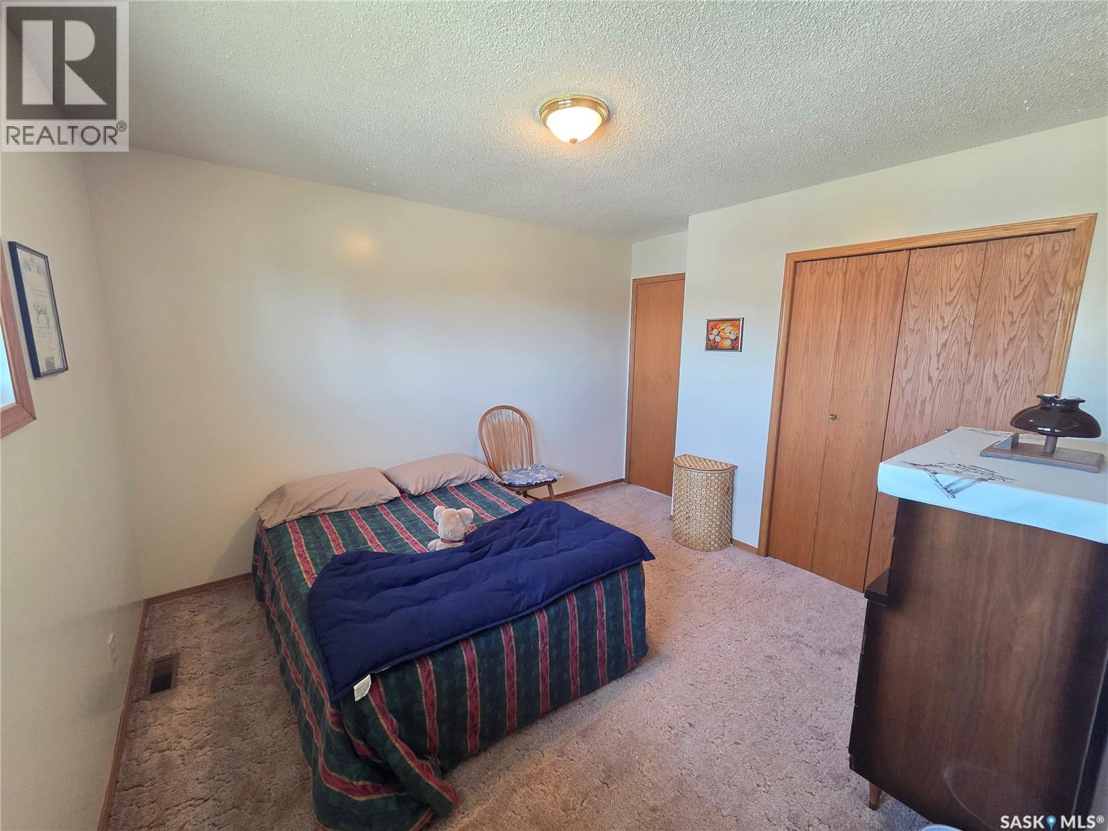 509 Carlyle AVENUE - 40