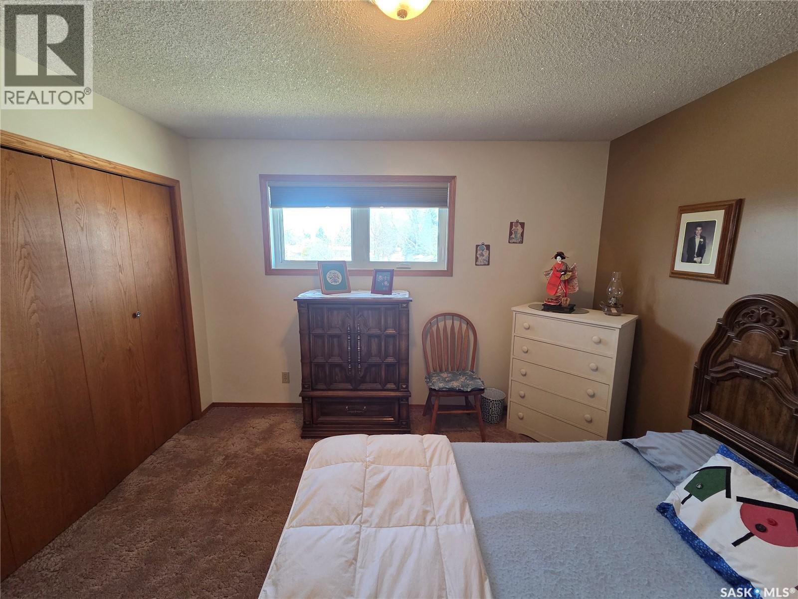 509 Carlyle AVENUE - 44
