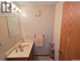509 Carlyle Avenue, Carlyle, SK S0C0R0 Photo 32