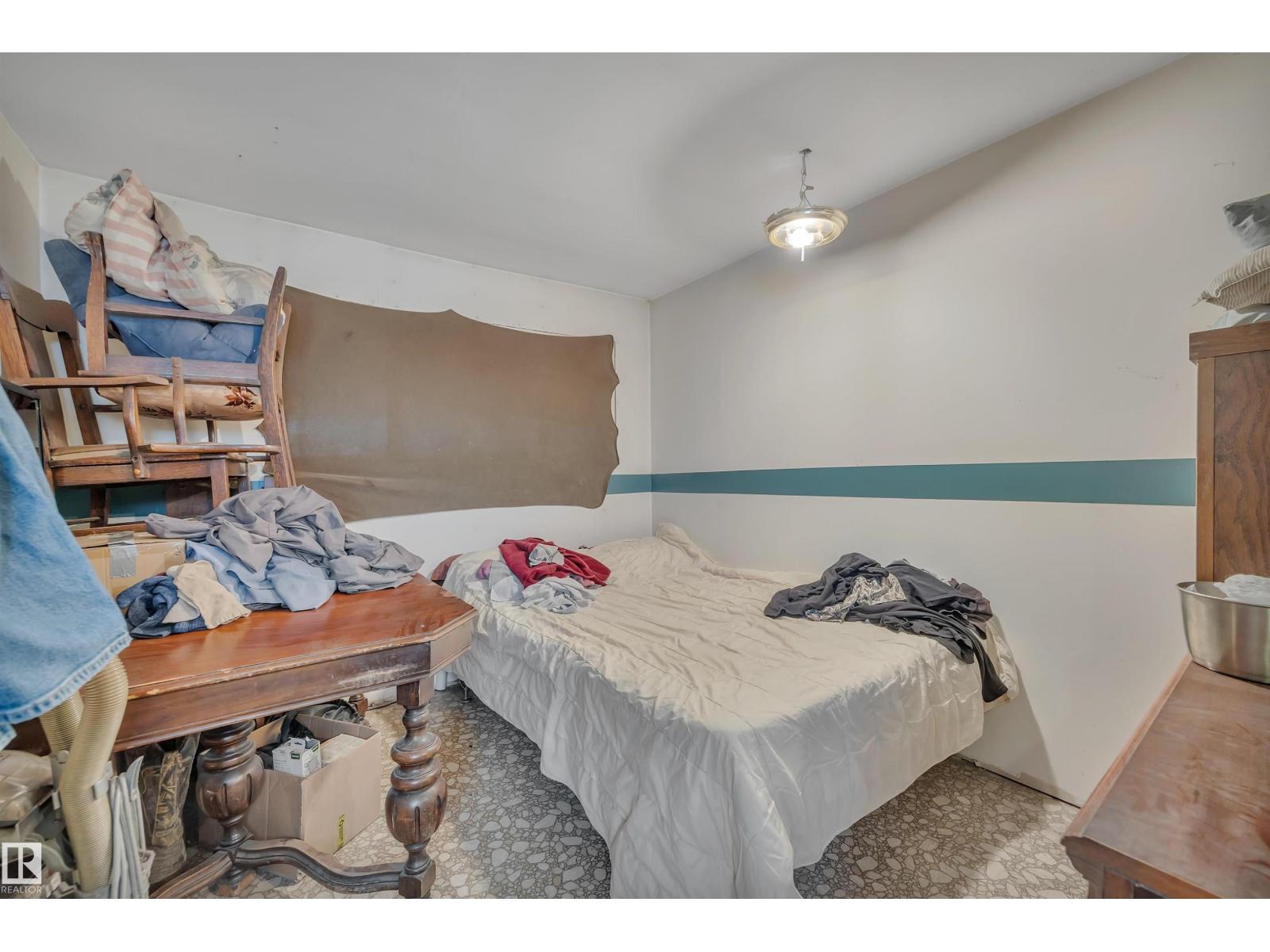 21 Calmar Mobile Home Park - 21