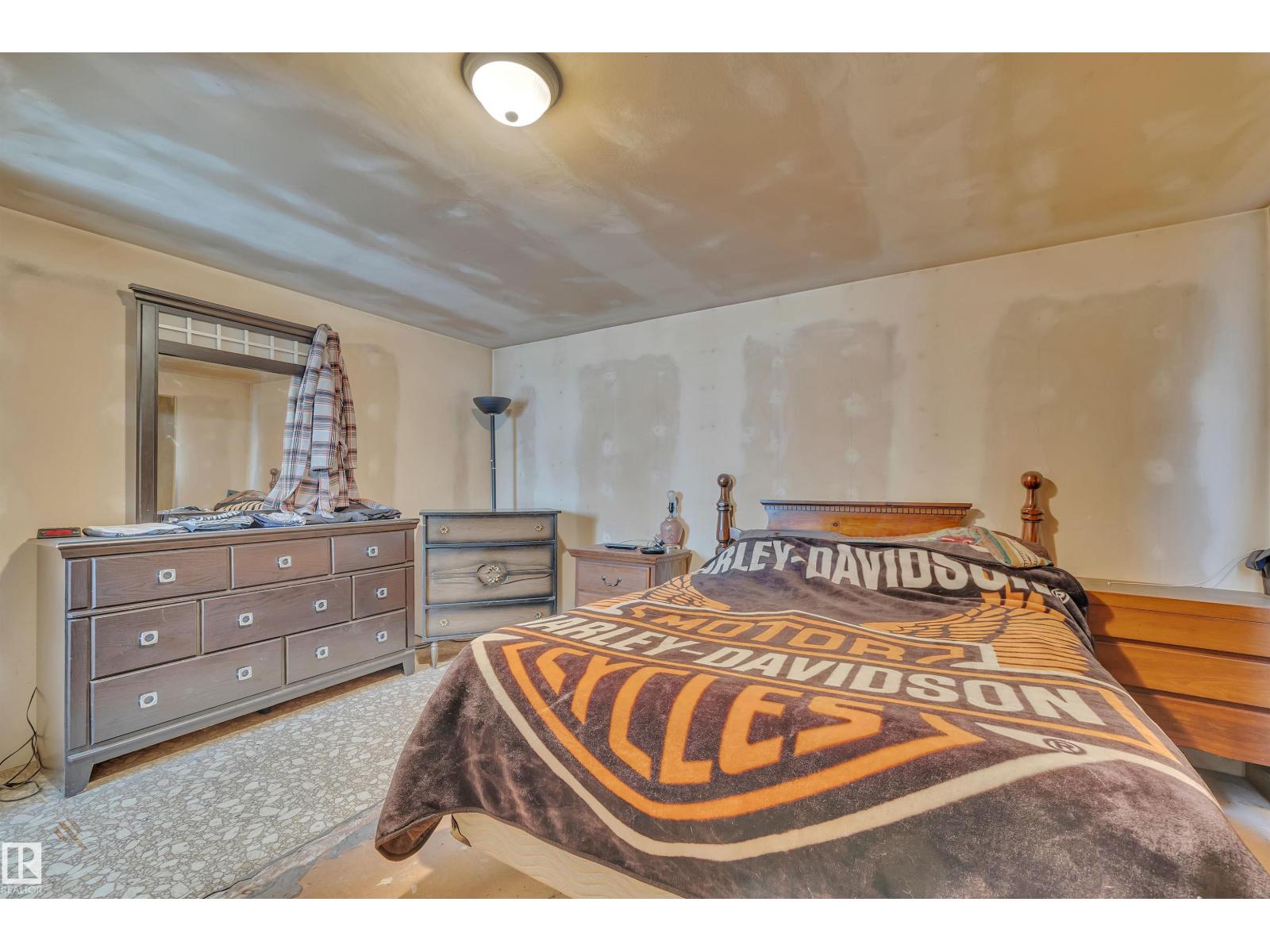 21 Calmar Mobile Home Park - 19