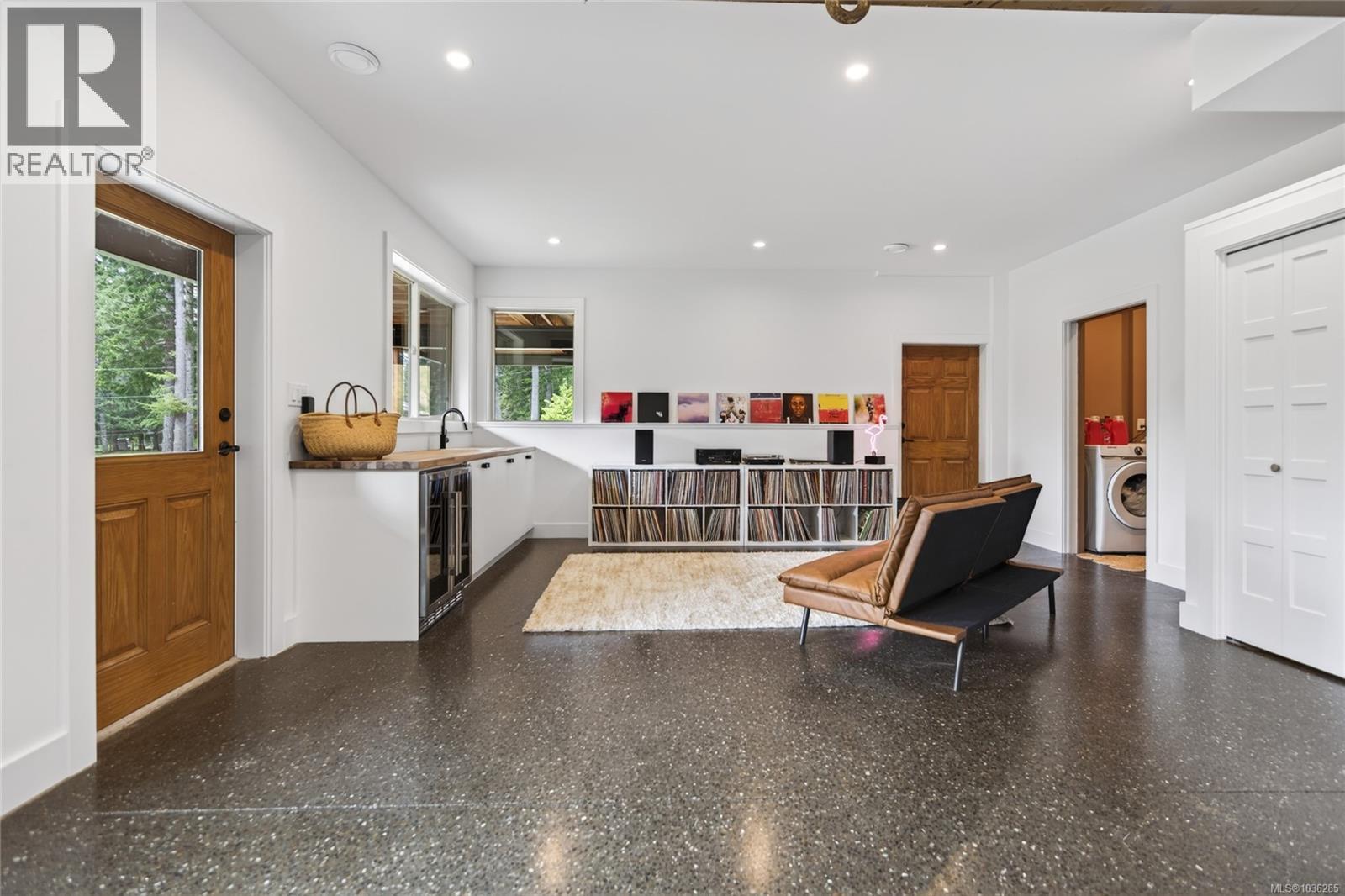 2279/2281 Clark Rd - 32