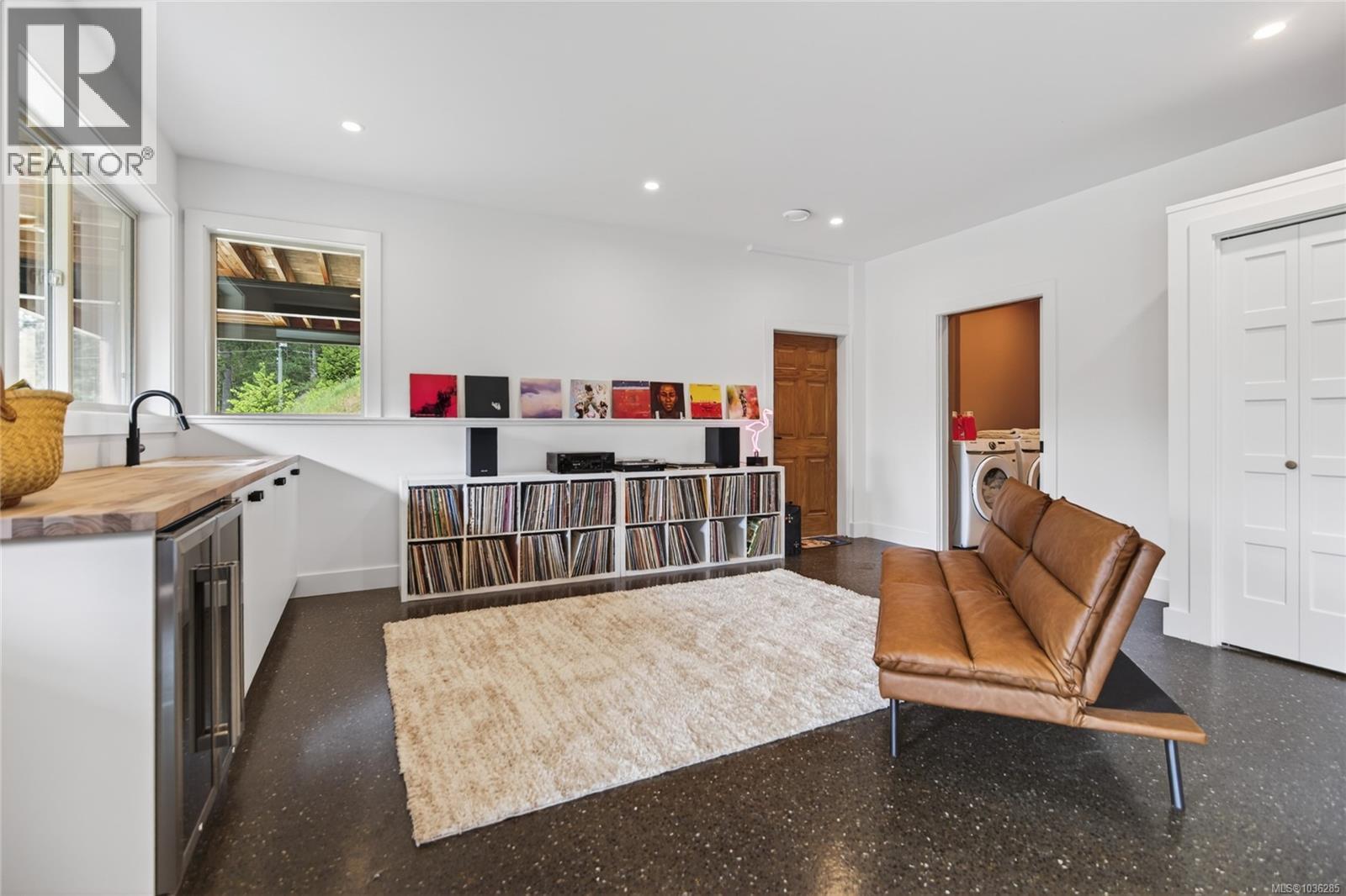 2279/2281 Clark Rd - 33