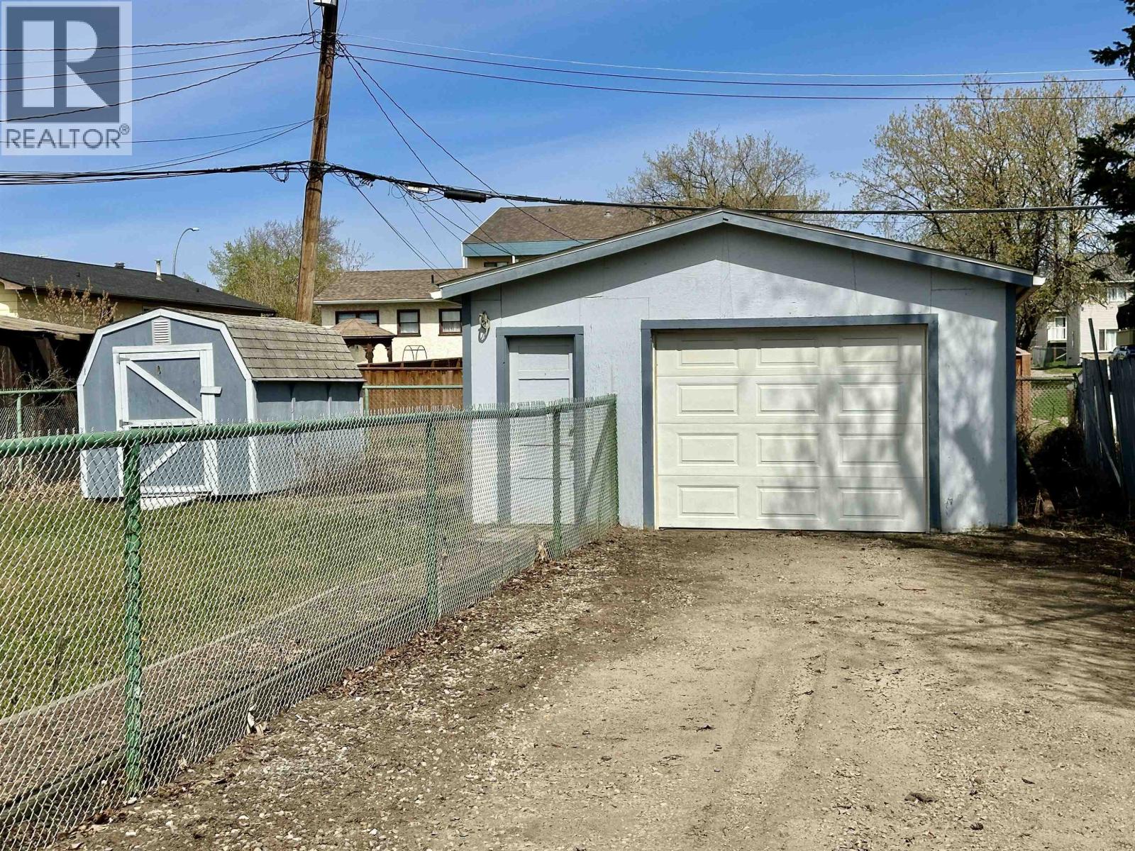 10316 96 AVENUE - 32