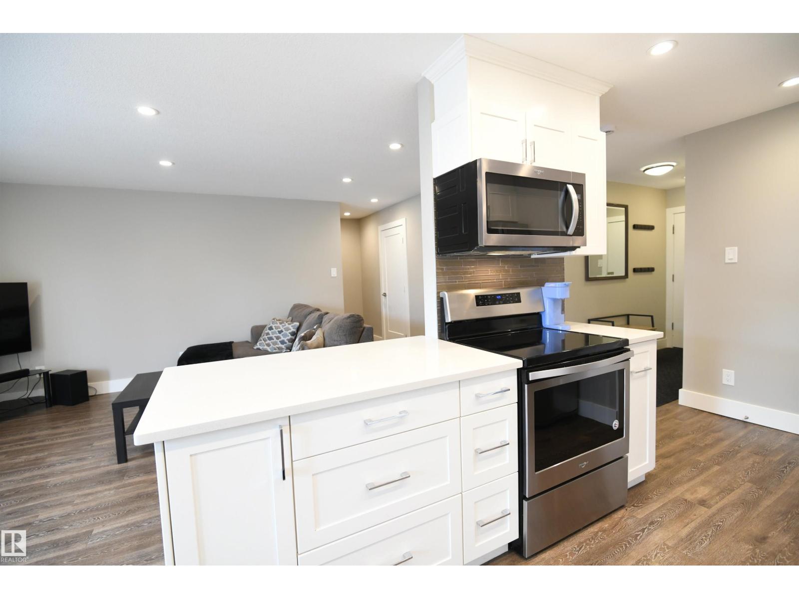 #206 8125 110 ST NW - Image 3