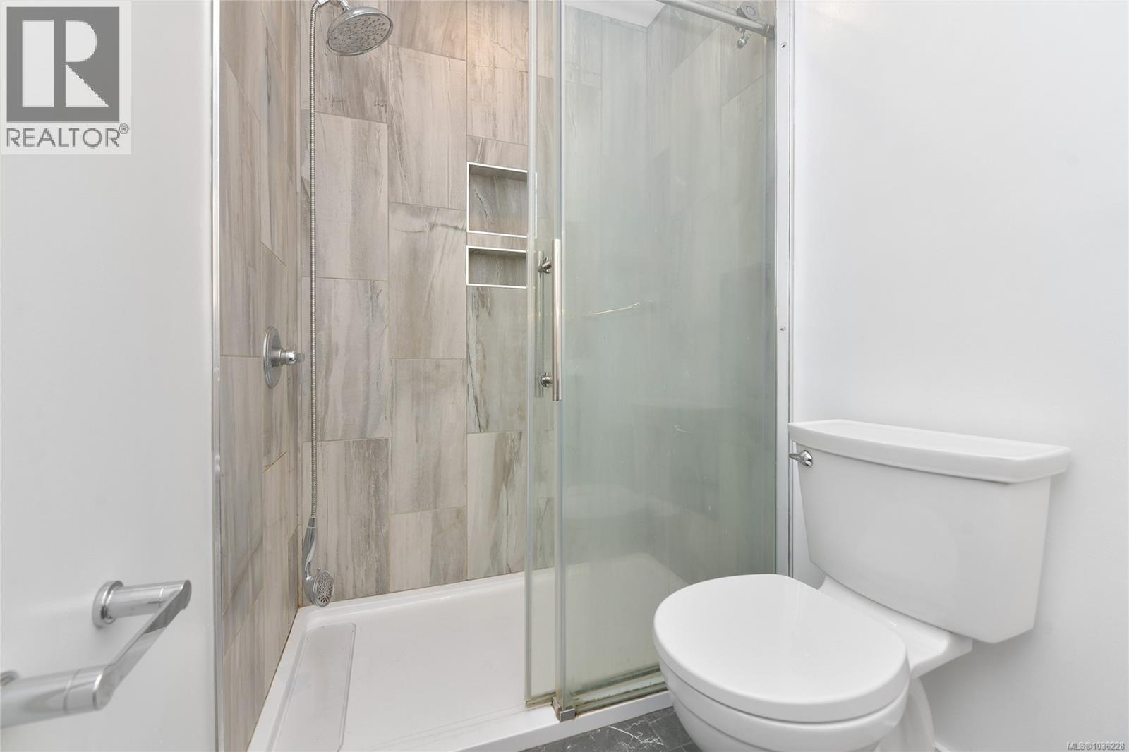 2945 Laverock Rd - 19