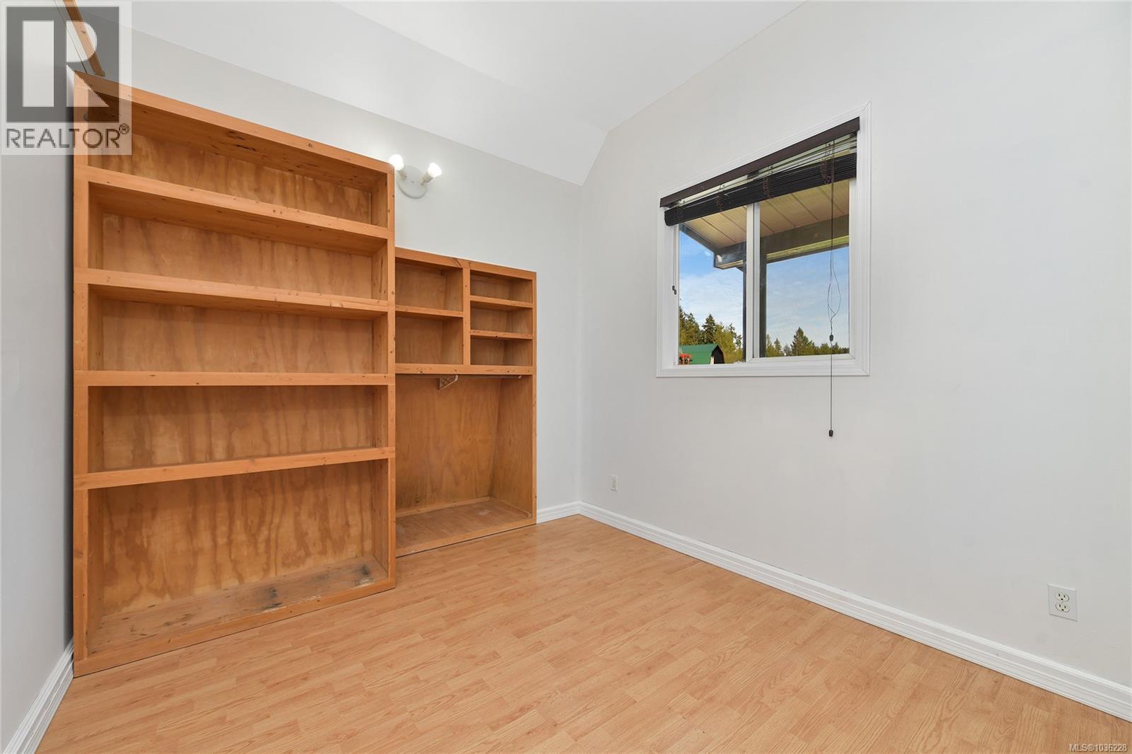 2945 Laverock Rd - 38