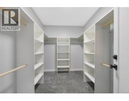 Primary Bedroom - 2945 Laverock Rd, Shawnigan Lake, BC V8H2E4 Photo 17