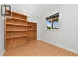 2945 Laverock Rd, Shawnigan Lake, BC V8H2E4 Photo 38