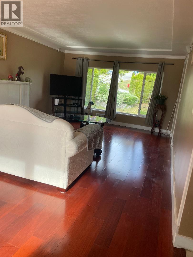 4497 CANTERBURY CRESCENT — photo 3