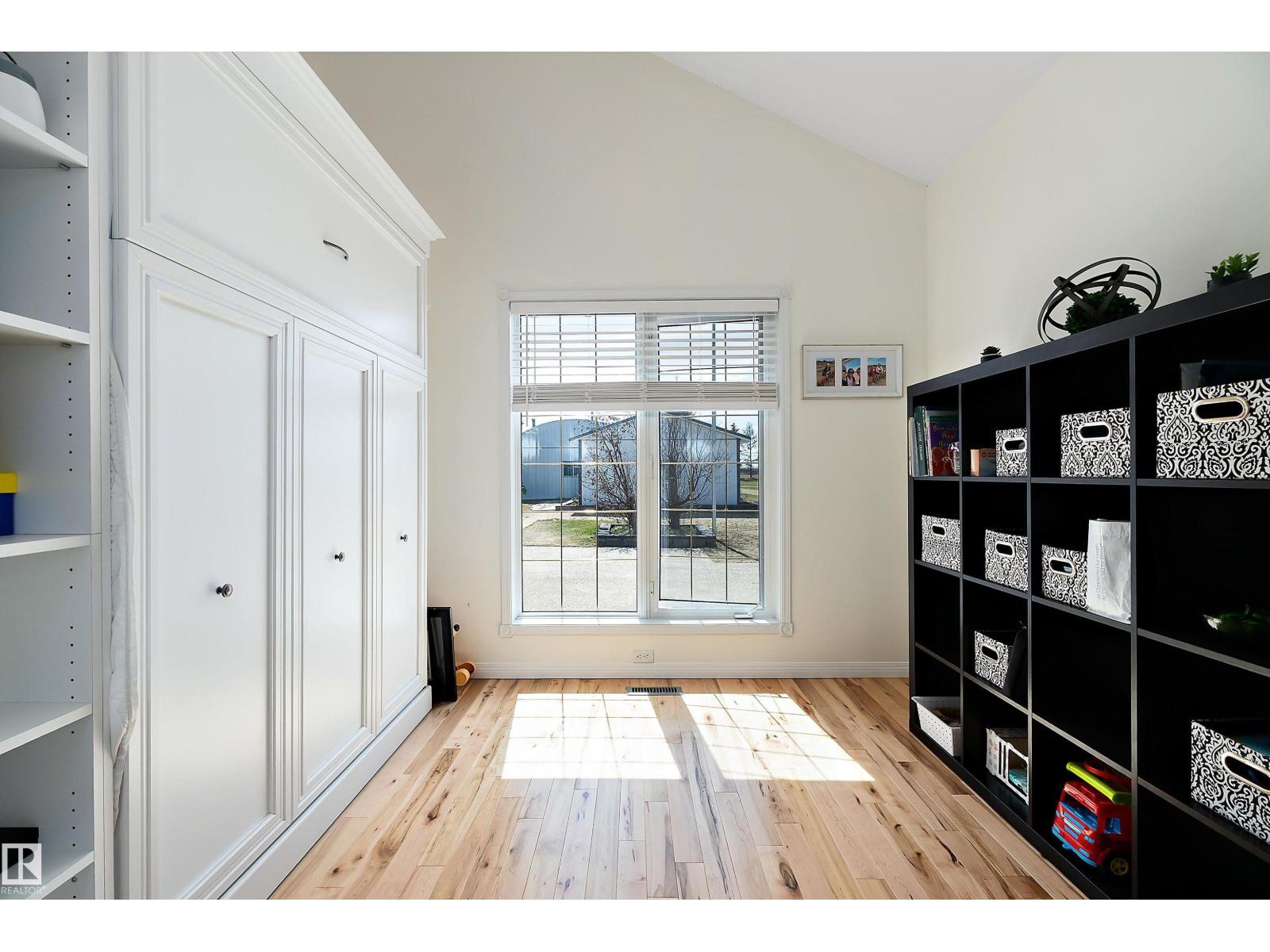 25057 TWP RD, Rural Leduc County