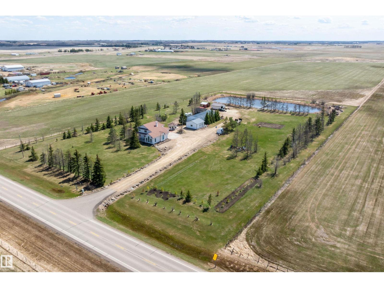 25057 TWP RD, Rural Leduc County