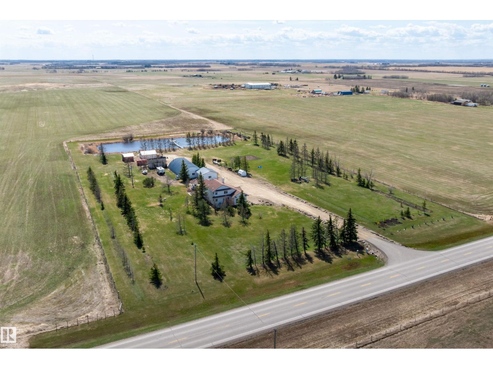 25057 TWP RD, Rural Leduc County