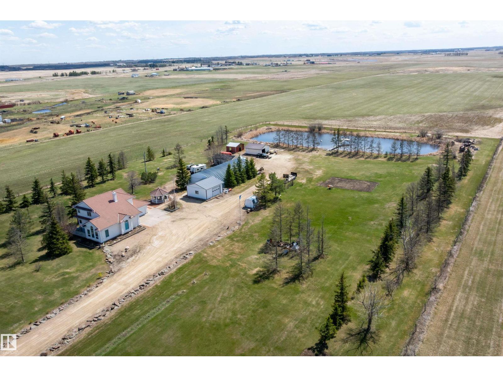 25057 TWP RD, Rural Leduc County