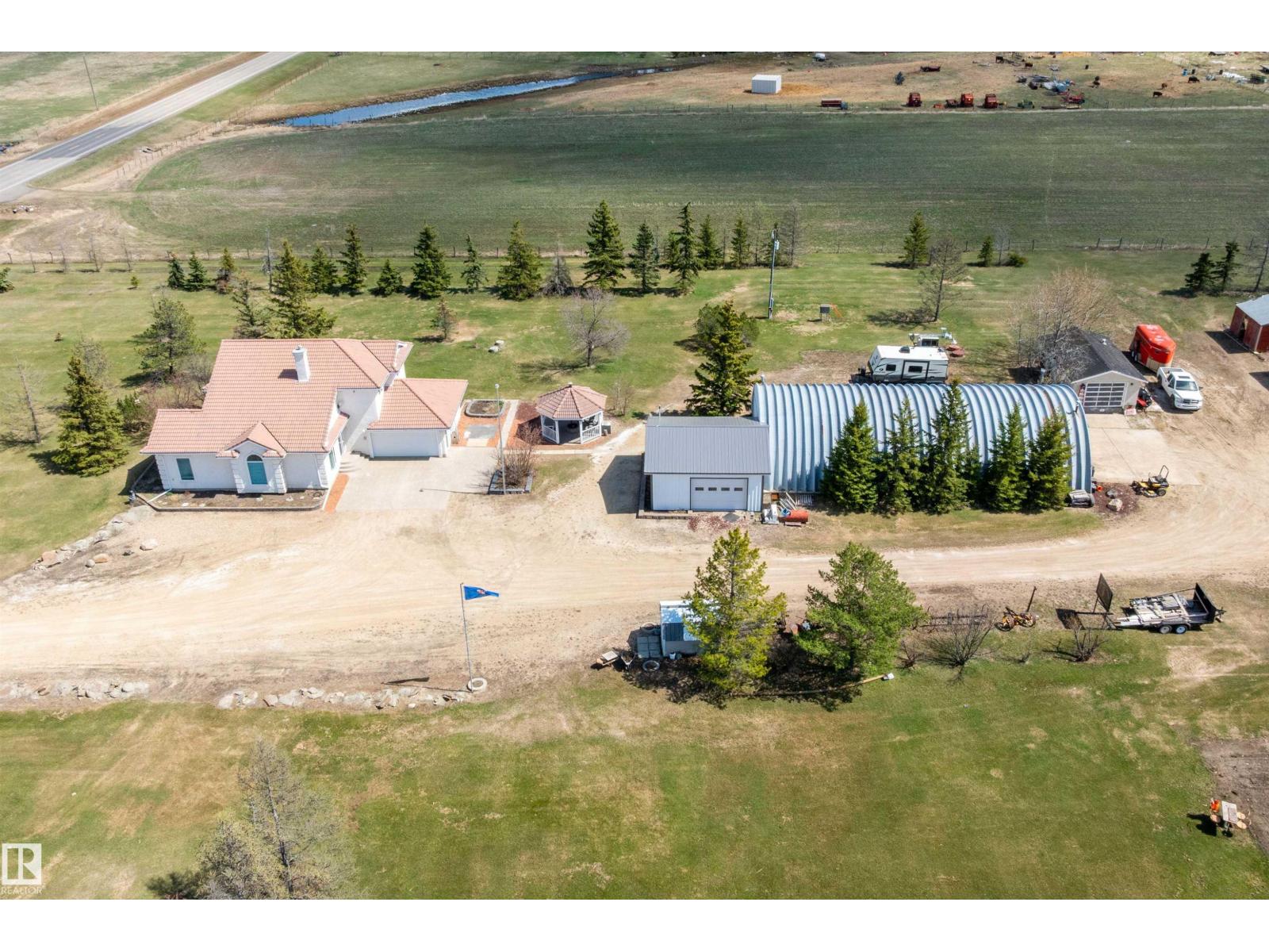 25057 TWP RD, Rural Leduc County