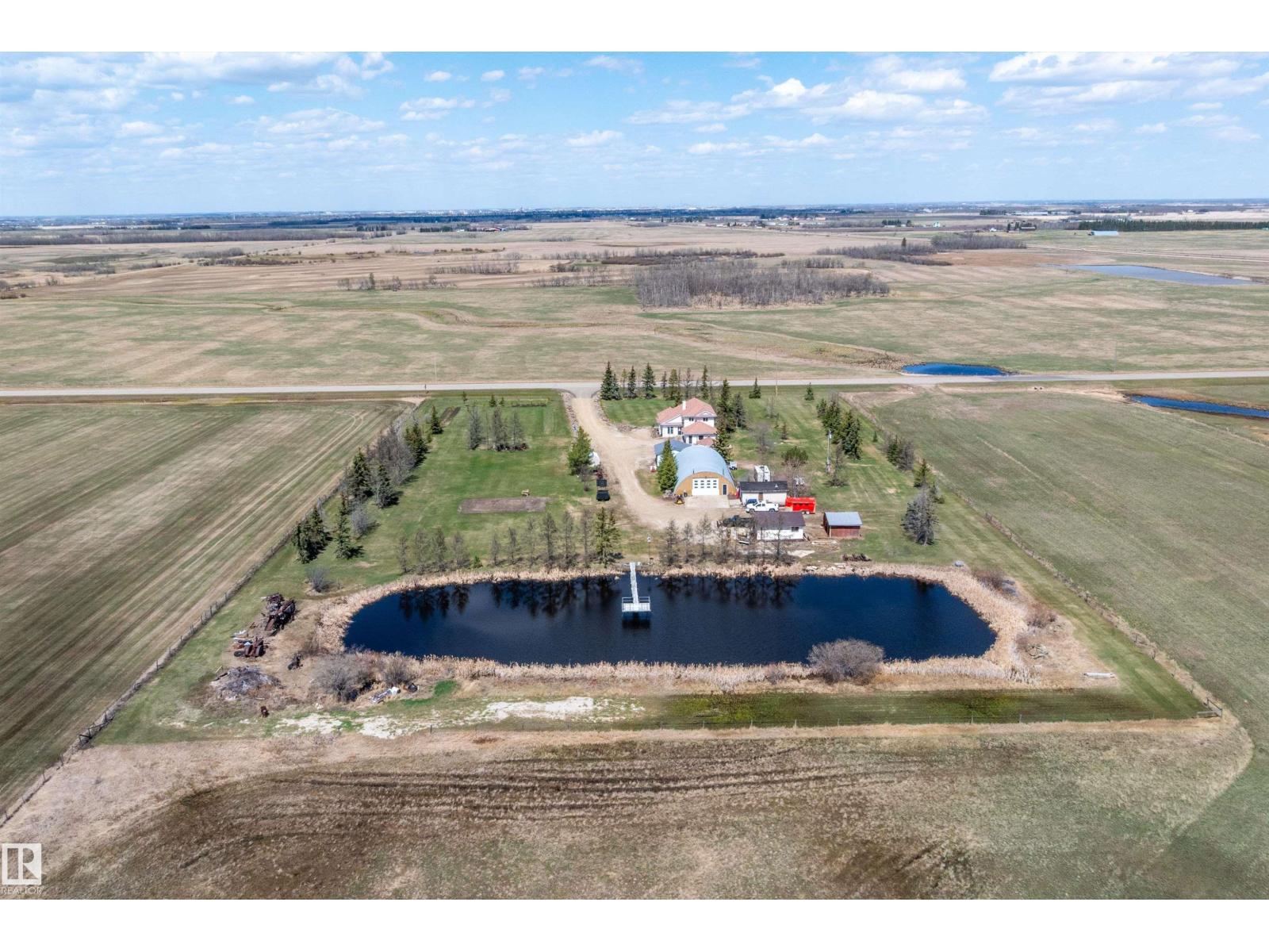 25057 TWP RD, Rural Leduc County