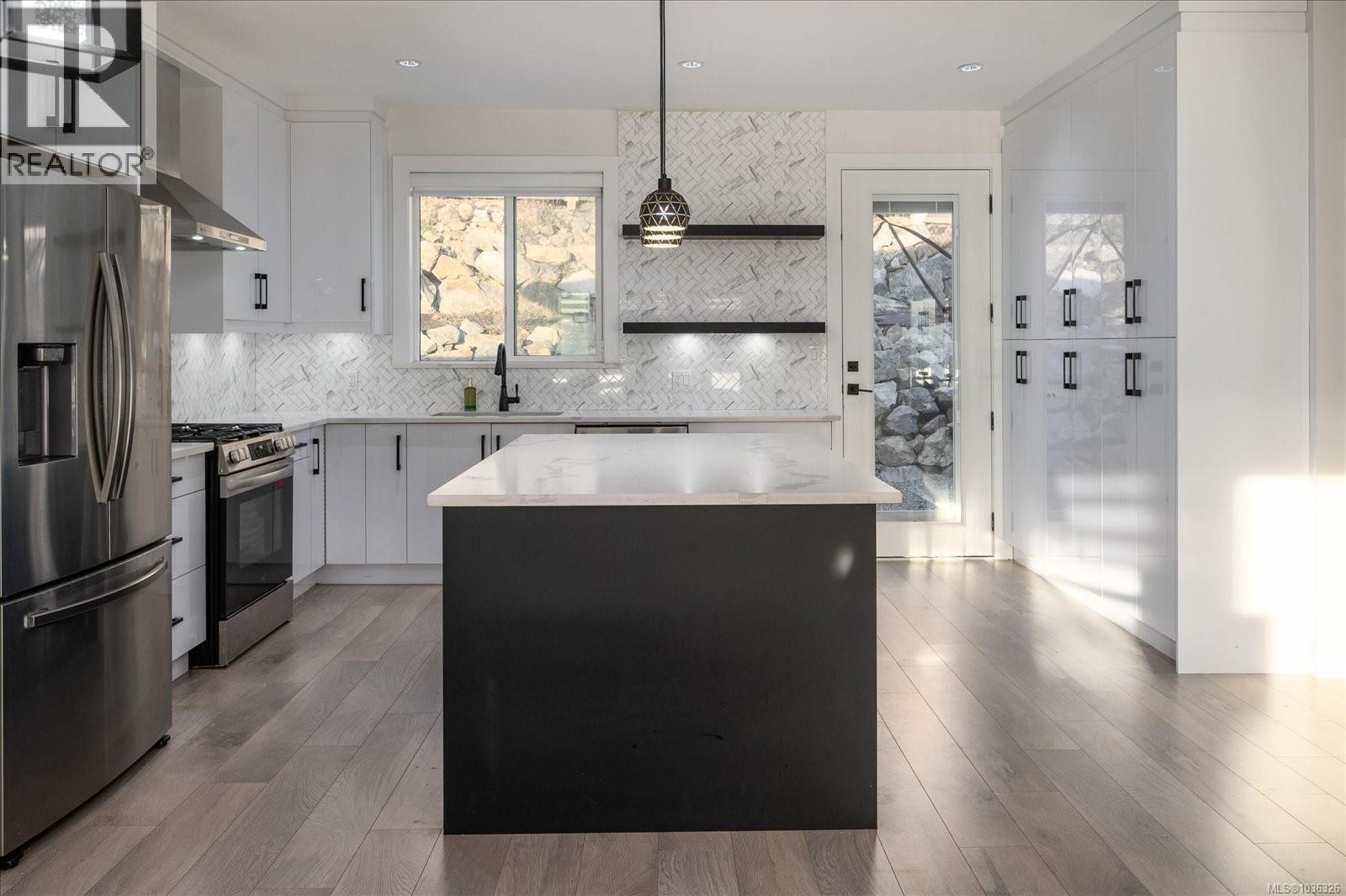 151 SUNVIEW Rd - 4