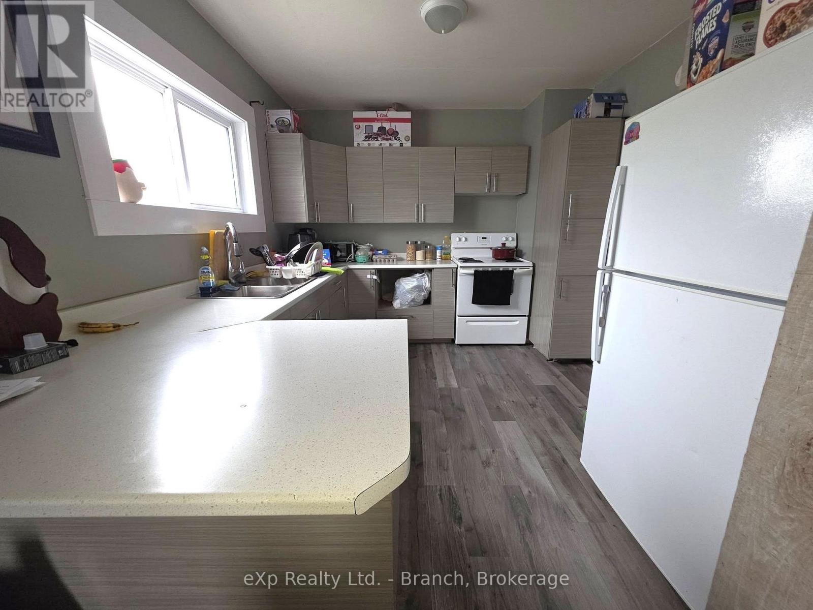 63 MAPLE STREET N - 20
