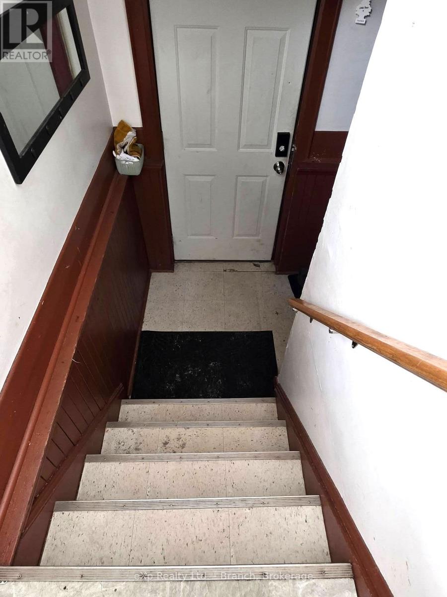 63 MAPLE STREET N - 30