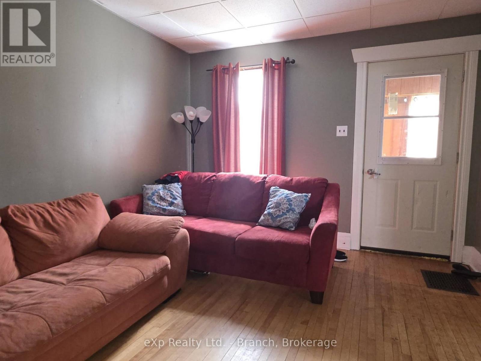 63 MAPLE STREET N - 21