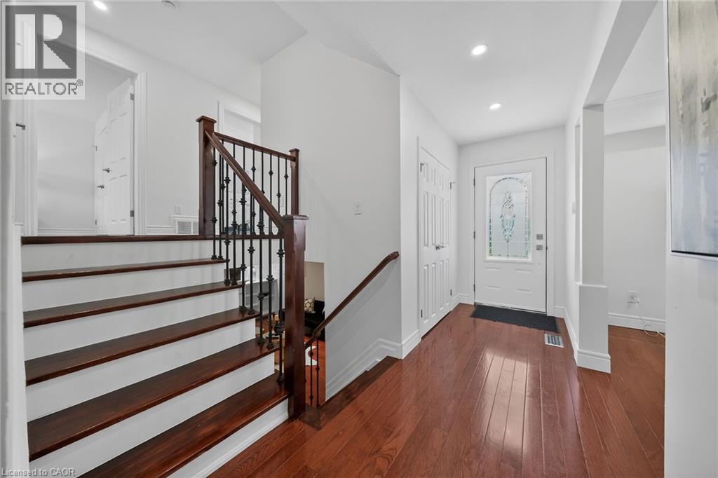 5186 IDLEWOOD Crescent, Burlington, Ontario, L7L3Y6 — Photo 7