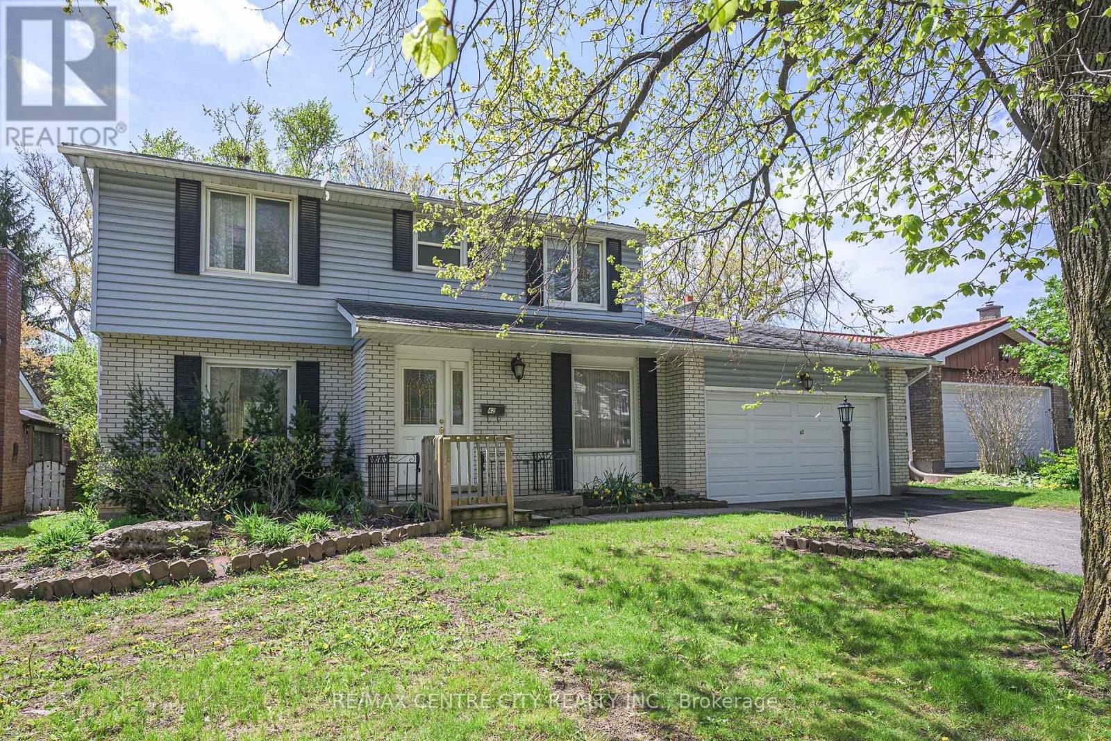 42 ANNADALE DRIVE - Image 2