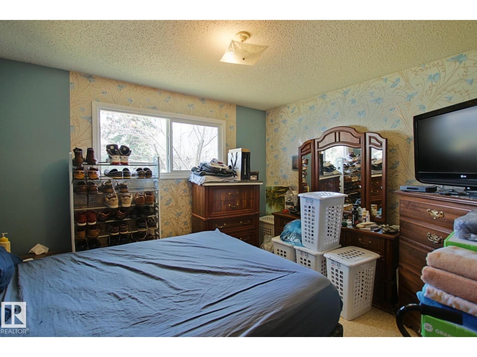 3539 104 ST NW, Edmonton