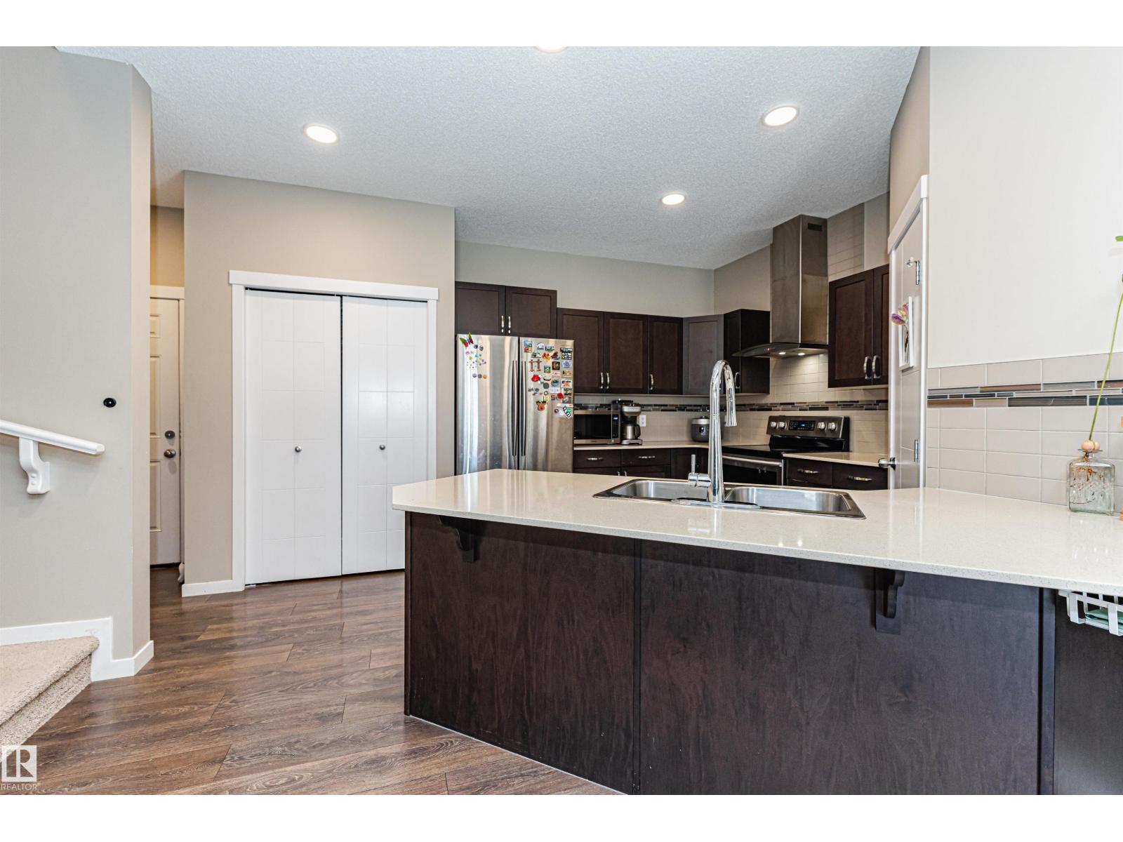 4452 ANNETT CM SW, Edmonton