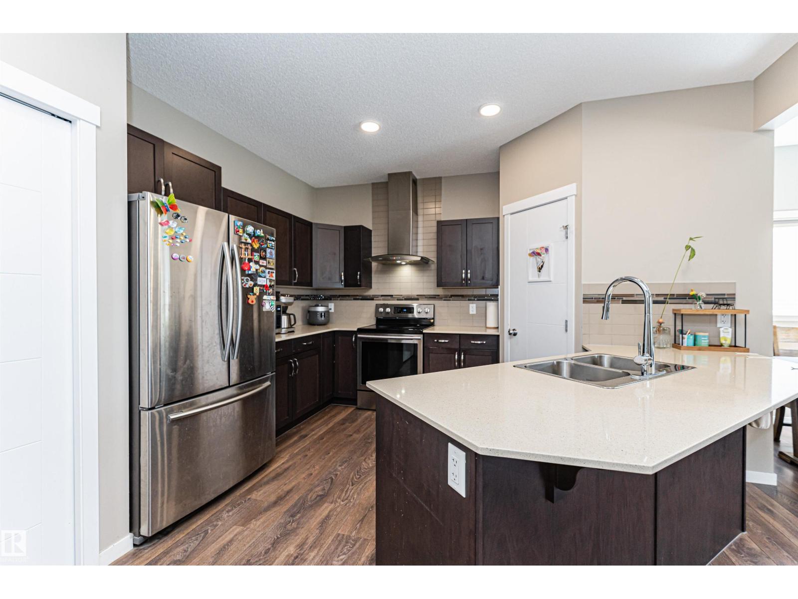 4452 ANNETT CM SW, Edmonton