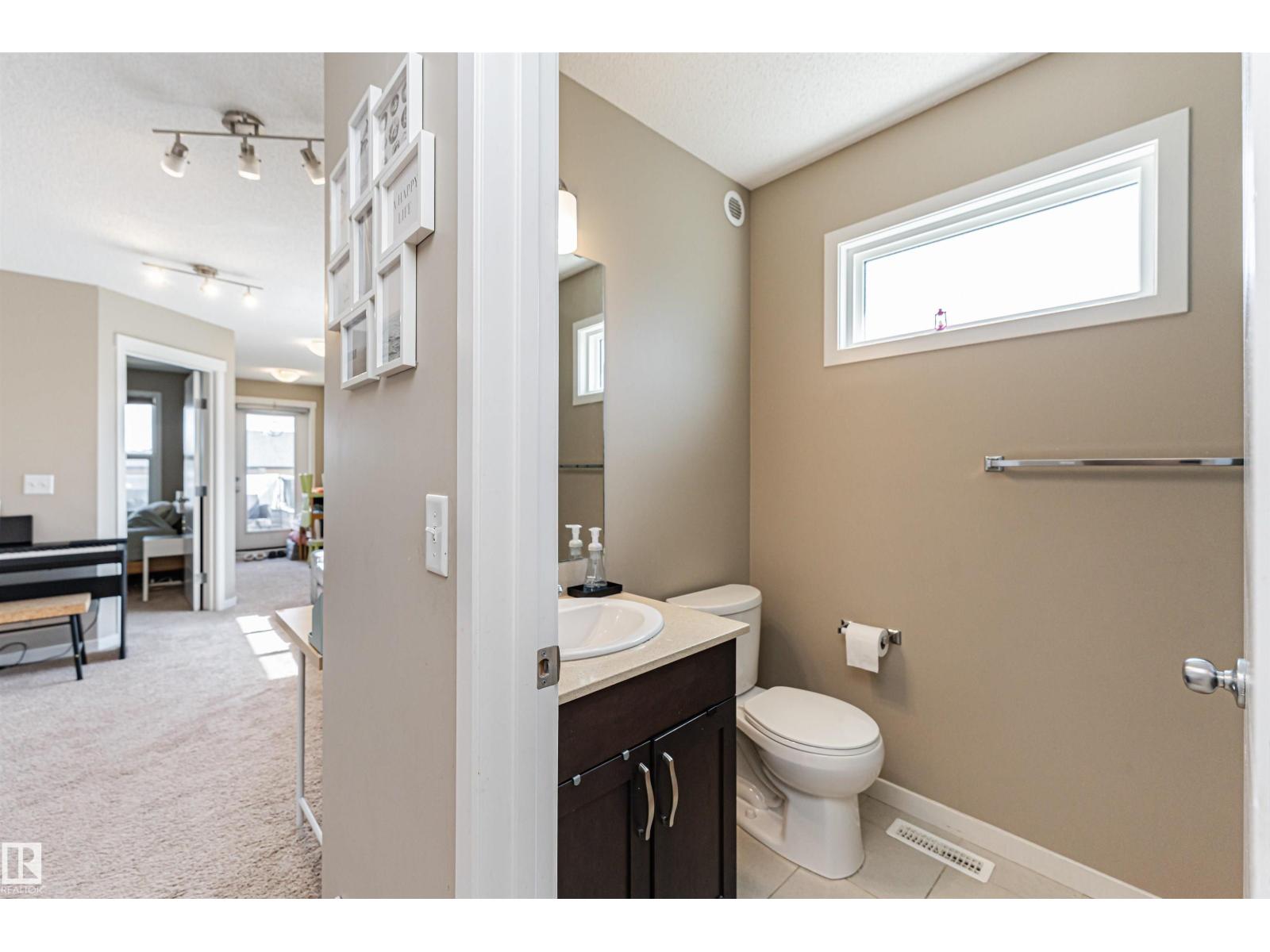 4452 ANNETT CM SW, Edmonton