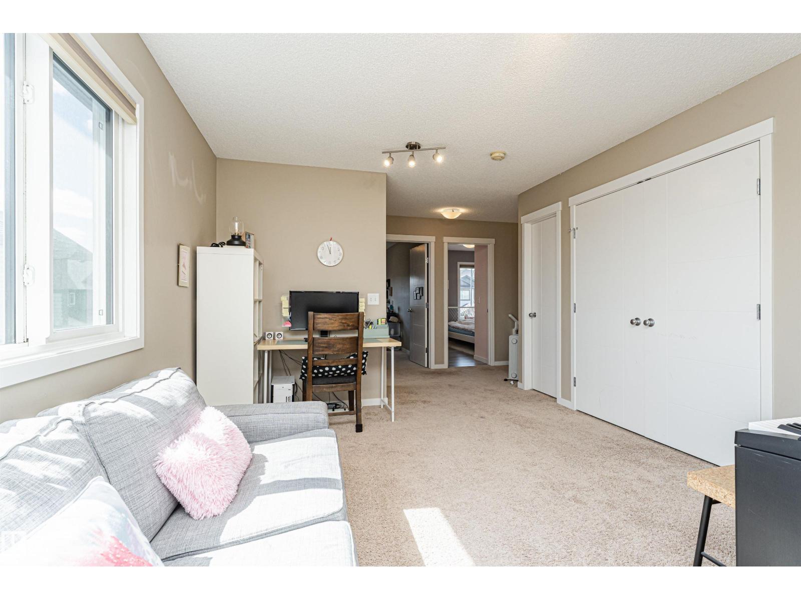 4452 ANNETT CM SW, Edmonton
