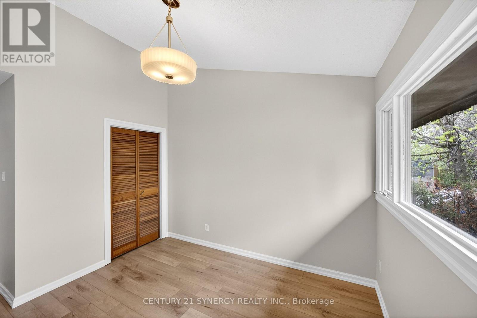 171 PETER STREET - 21