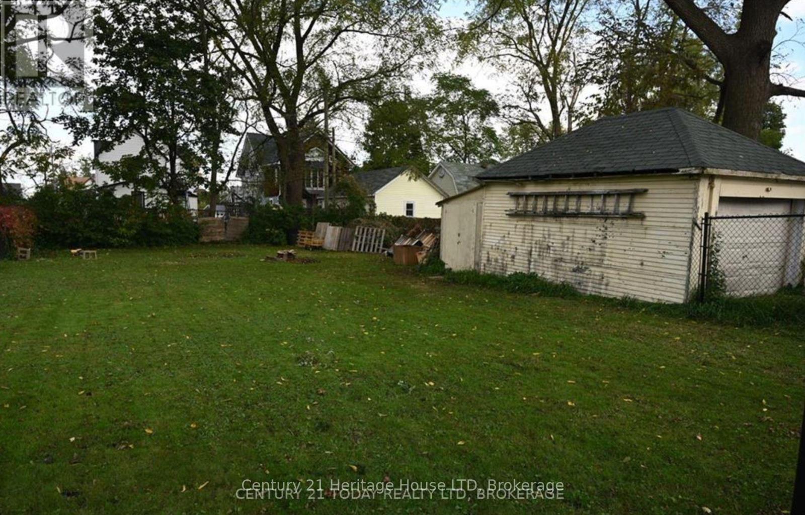 14 EMERICK AVENUE - 16