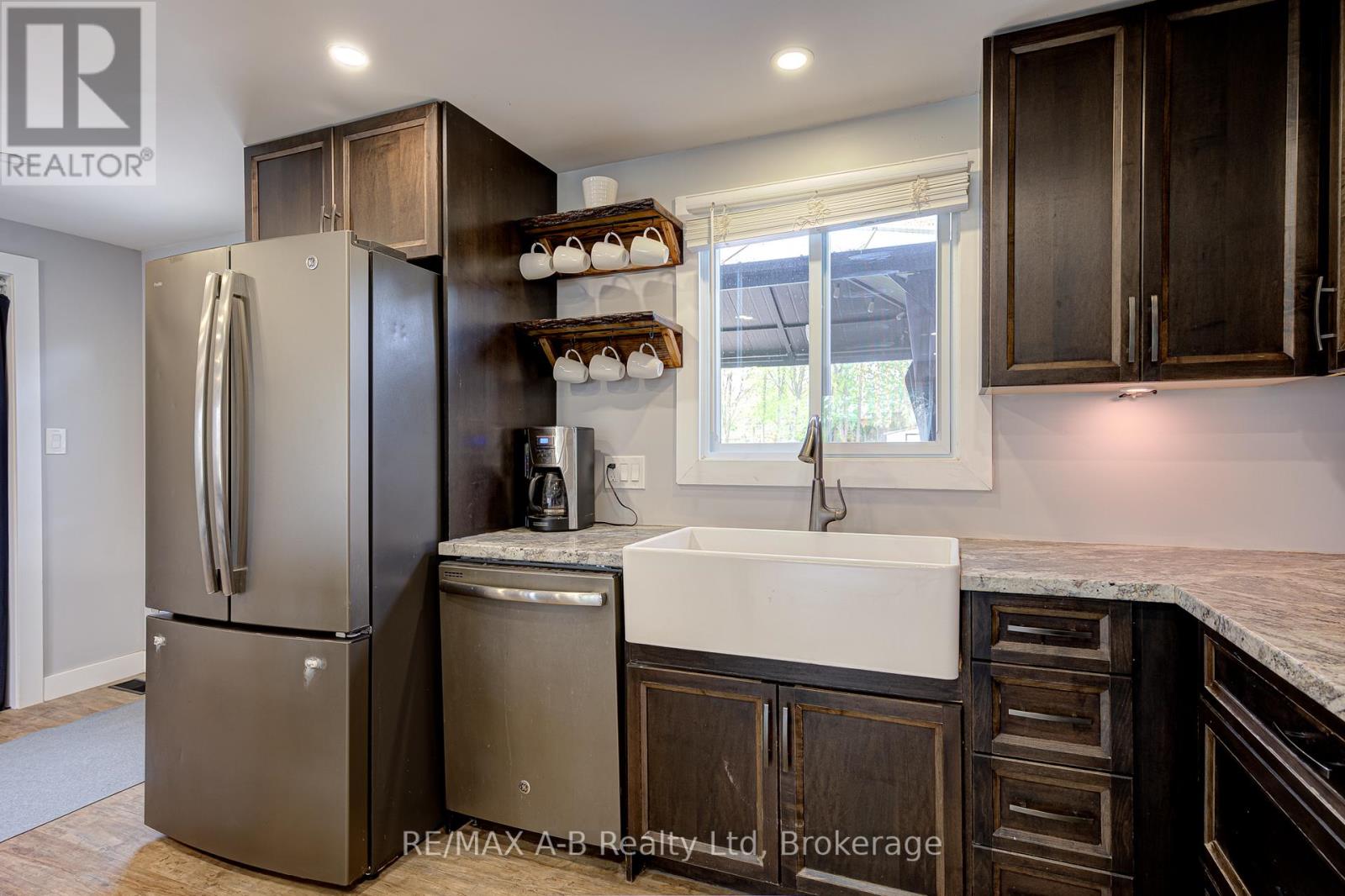 149 ISABELLA STREET - 11
