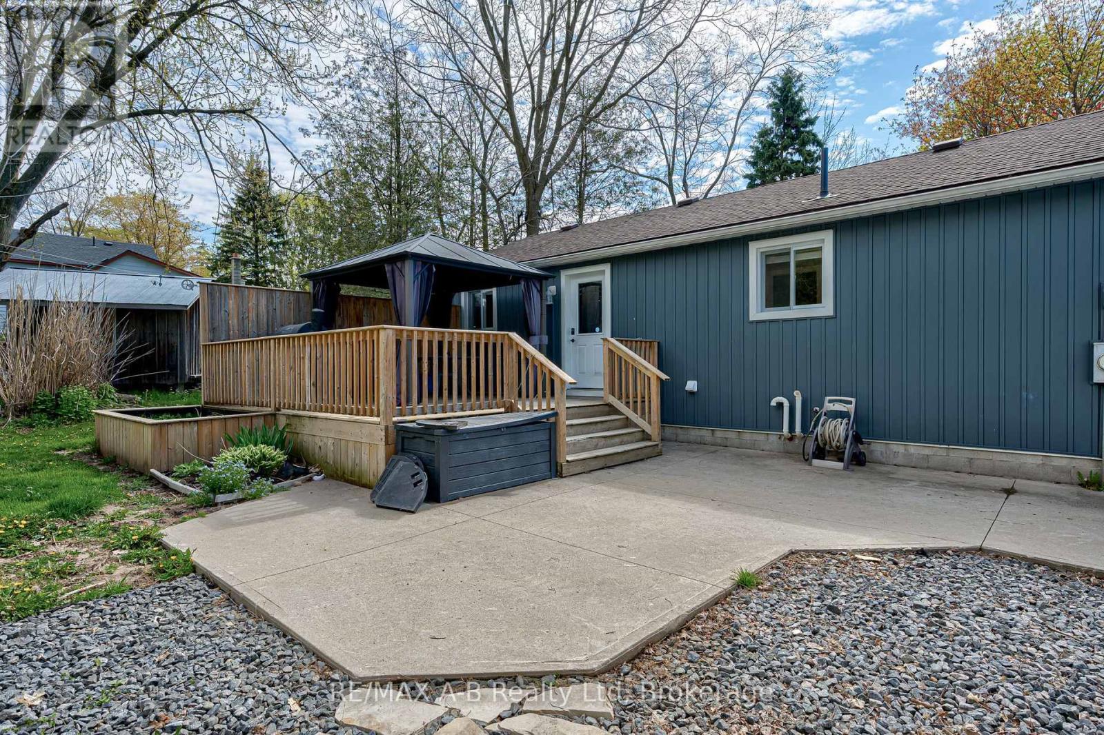 149 ISABELLA STREET - 28