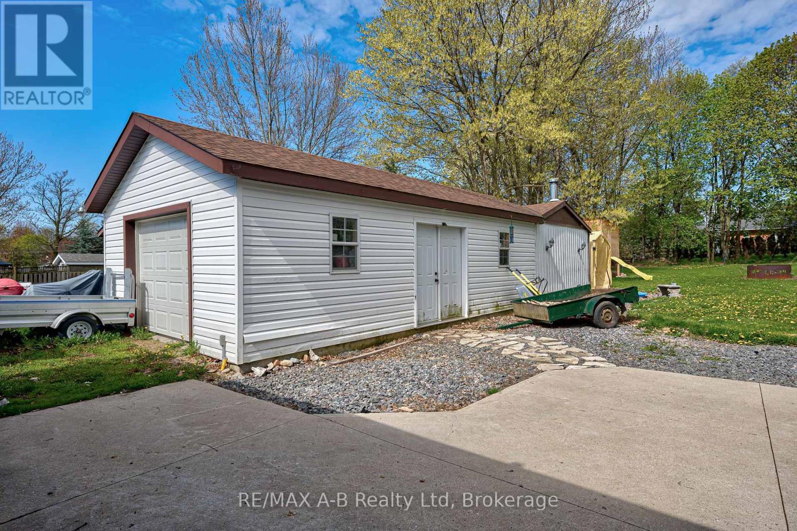 149 ISABELLA STREET - 34