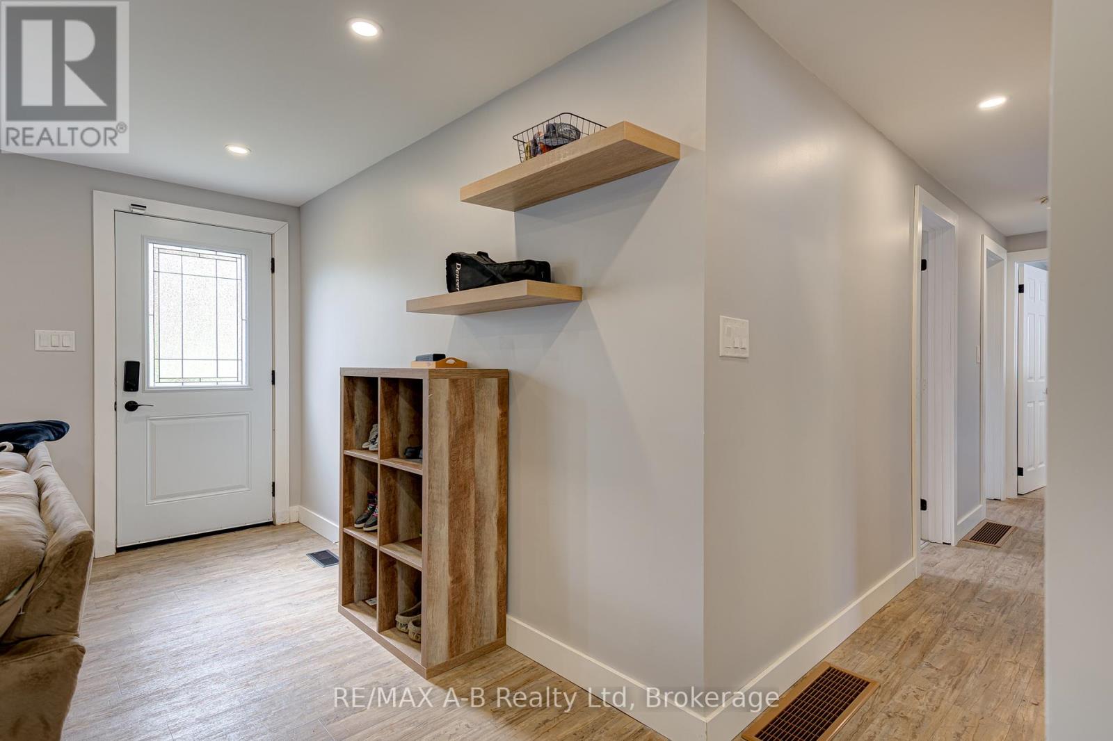 149 ISABELLA STREET - 4