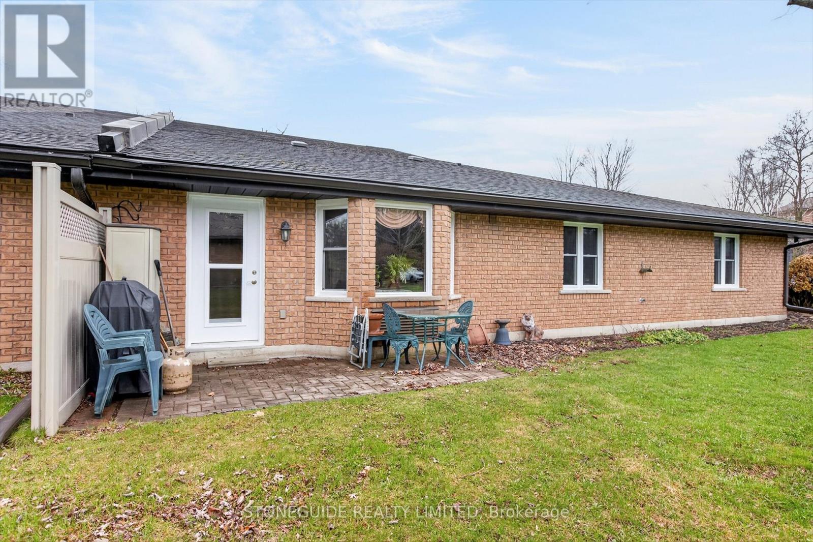 #10 963 ARMOUR ROAD - 32