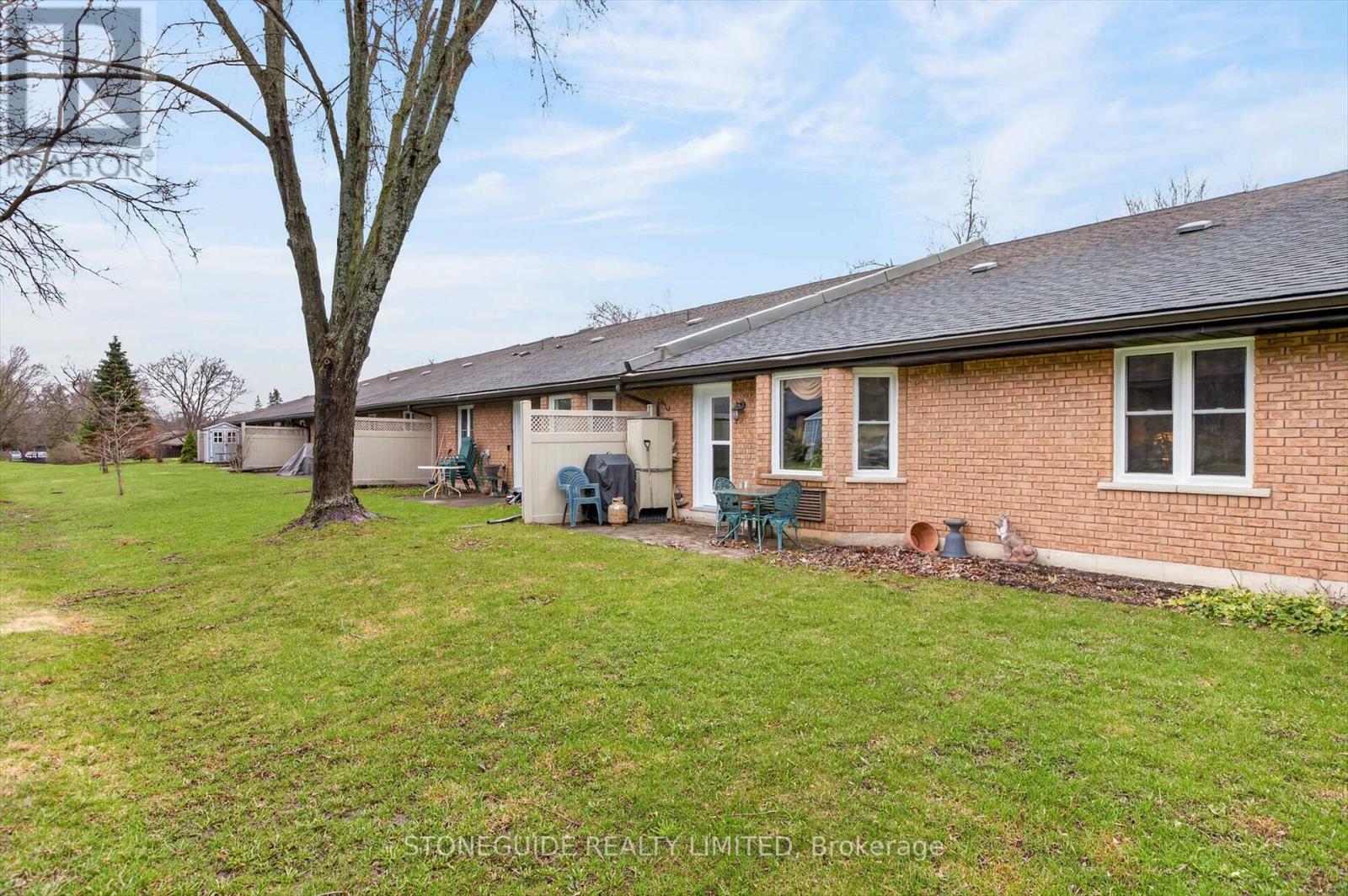#10 963 ARMOUR ROAD - 33