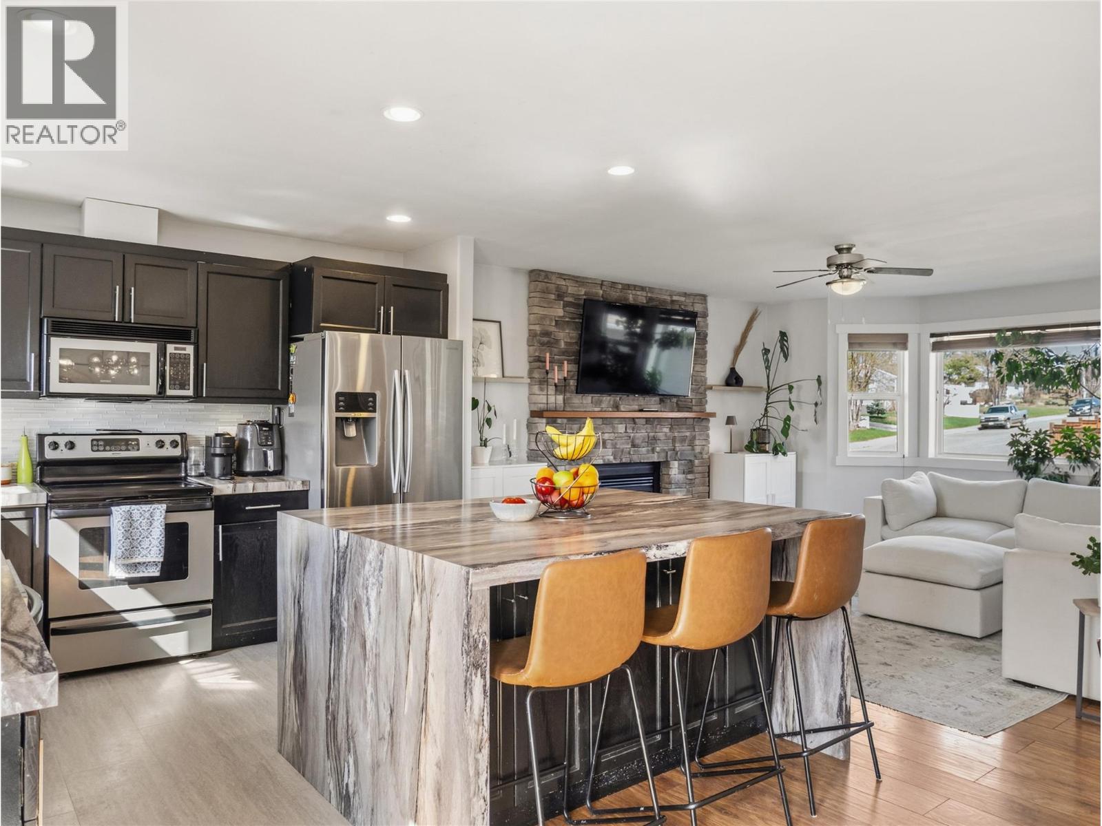 9101 19 Street - 6